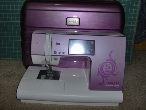 SINGER® Quantum Stylist 9985 Computerized Sewing Machine with Accessory Kit customer photo 1