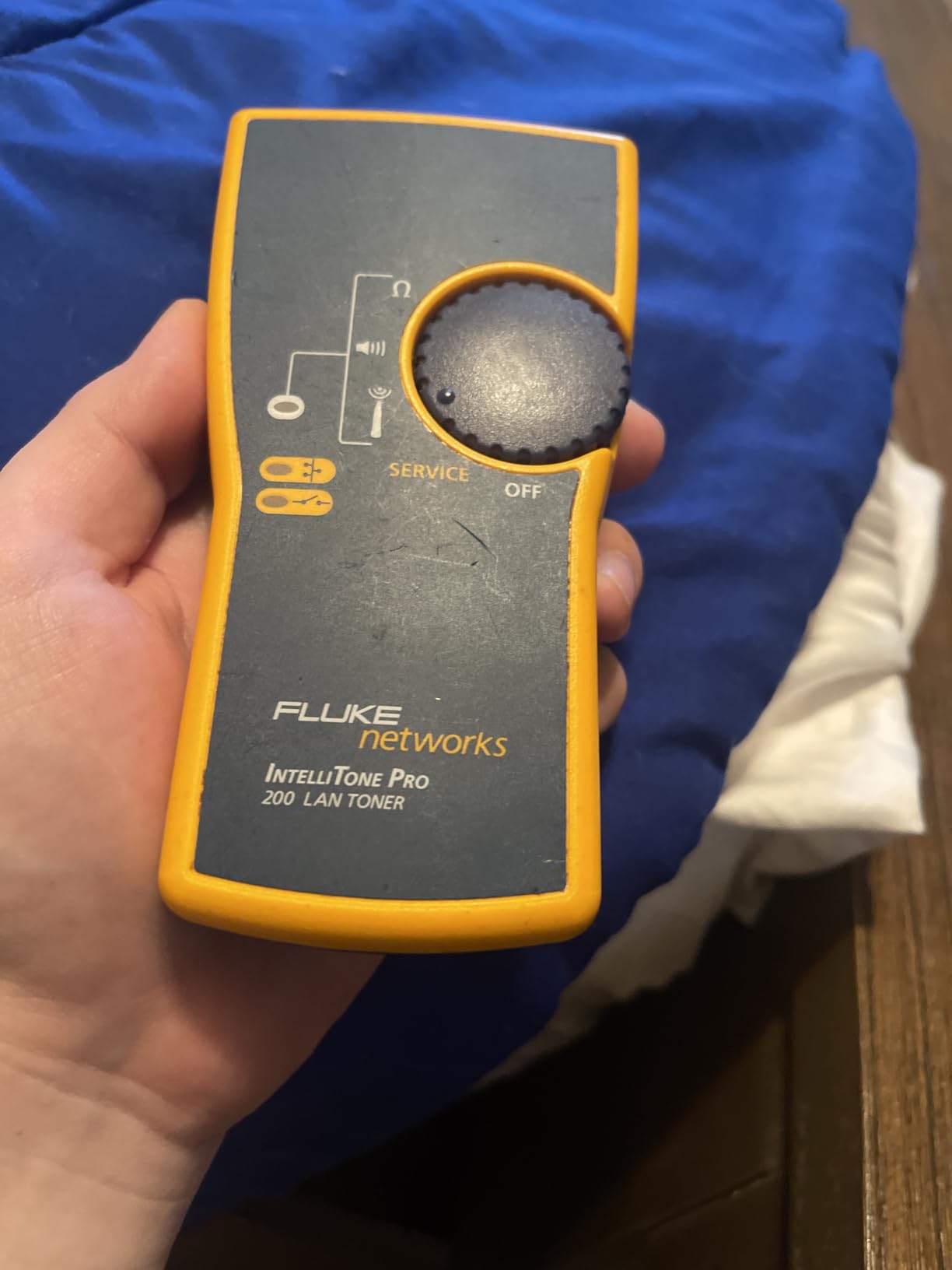 Fluke Networks MT-8200-60-KIT IntelliTone Pro 200 Probe and Toner, Multicolor customer photo 2