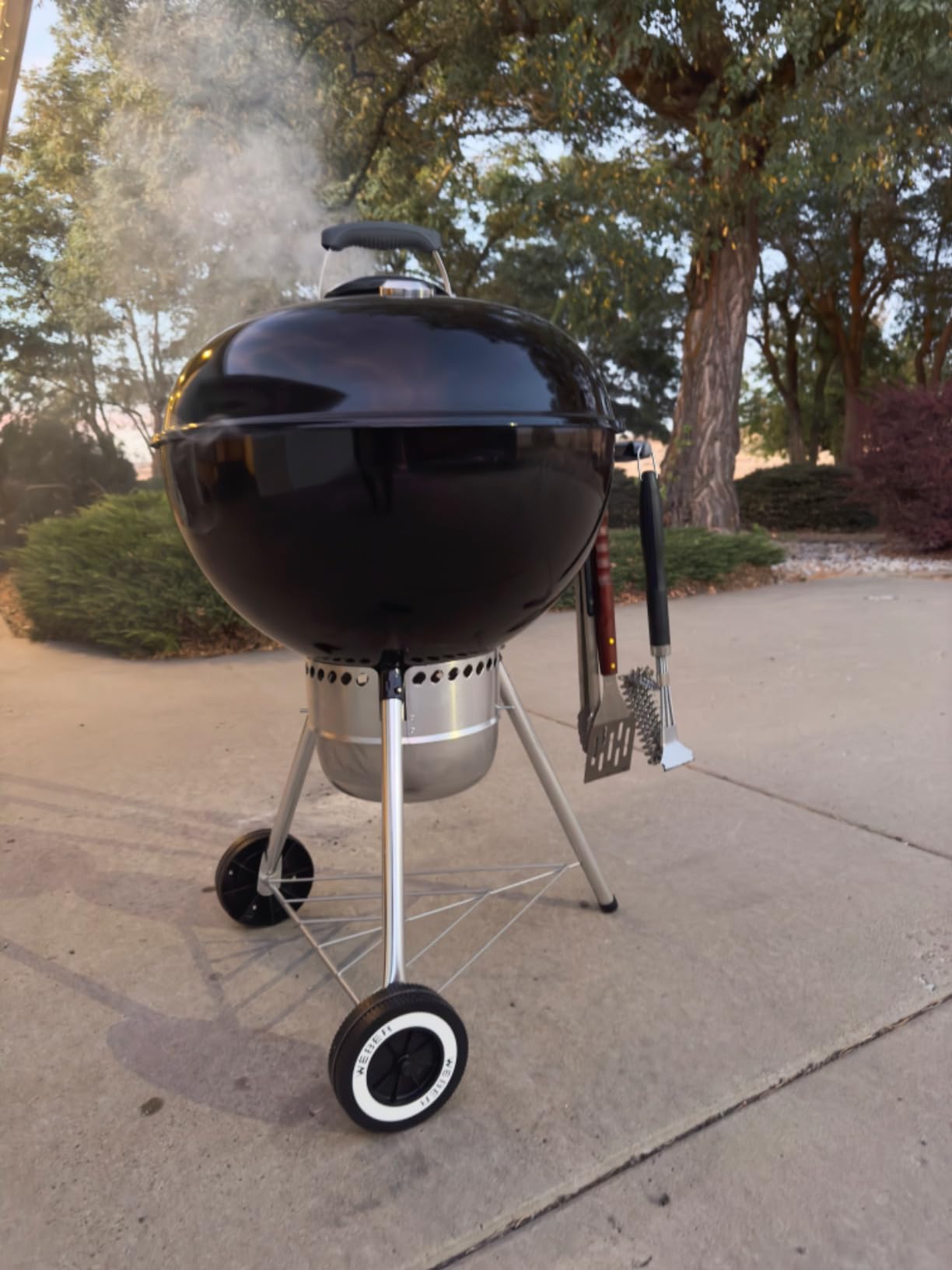 Weber® Original Kettle Premium Charcoal Grill, 22-Inch, Green customer photo 2