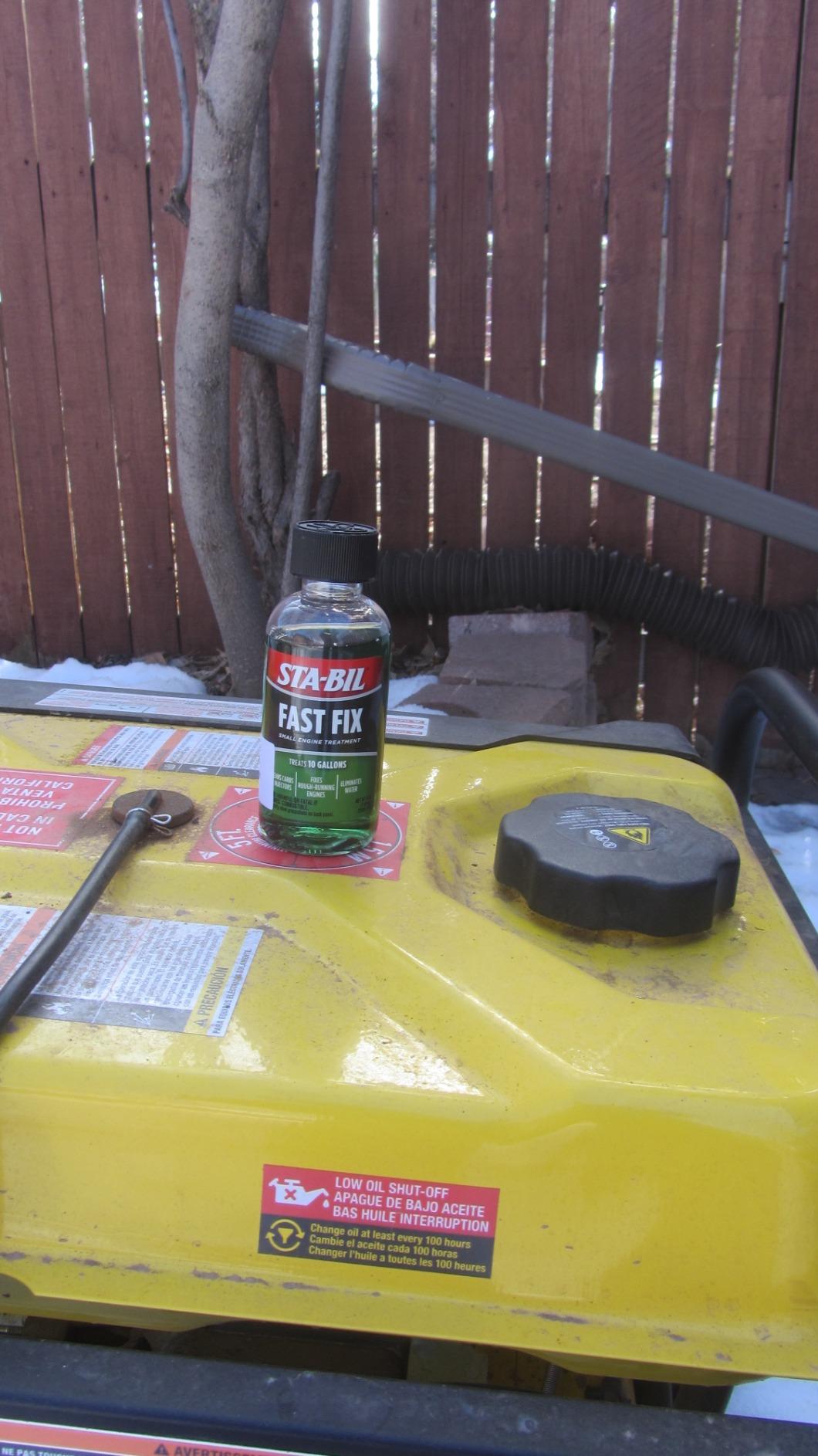 STA-BIL Fast Fix Small Engine Treatment, 8 oz | Treats 20 gallons. Helps restore rough-running engines by cleaning carburetors and fuel injectors. customer photo 1