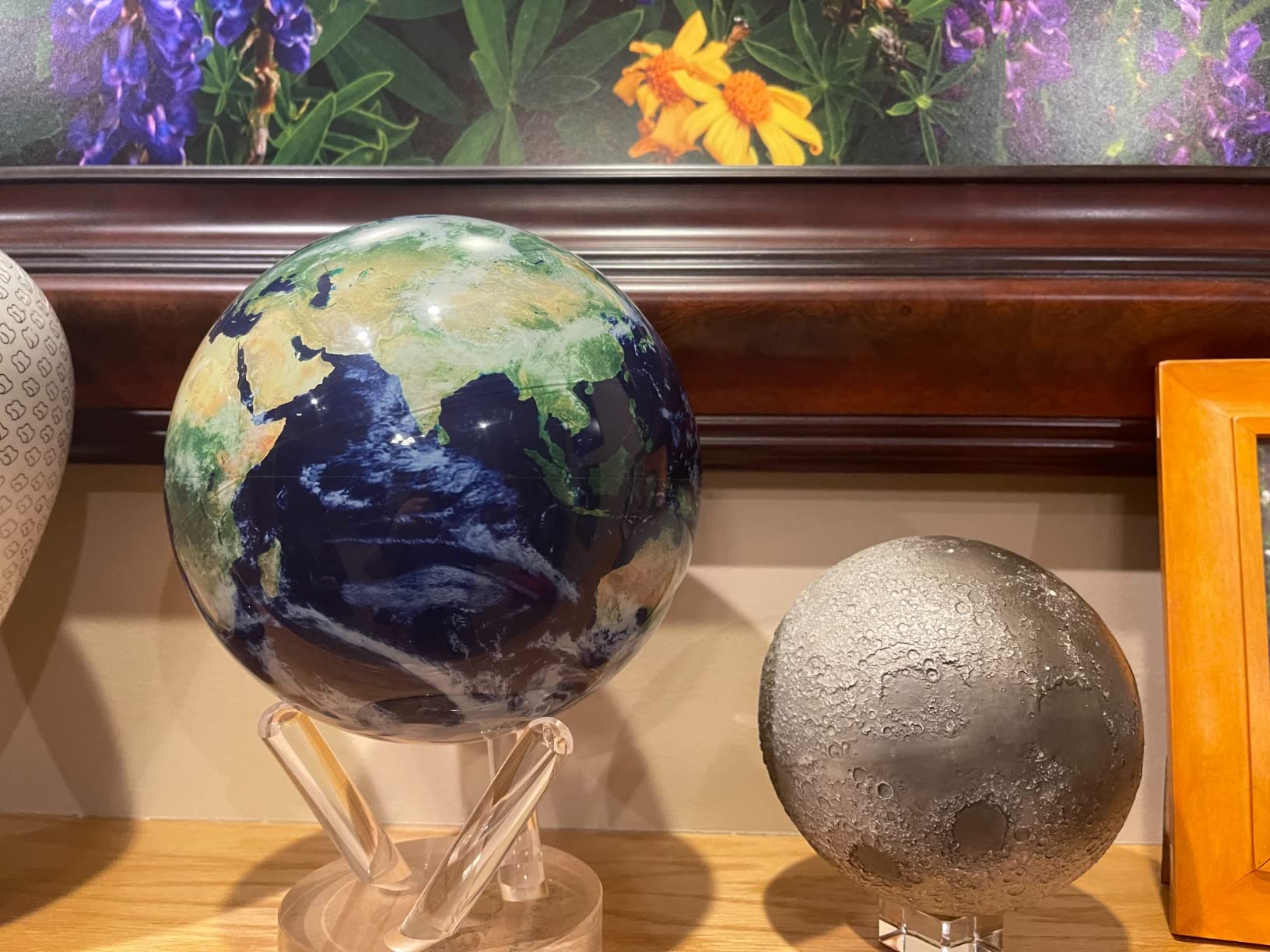 MOVA Self Rotating Globe, Earth with Clouds Signature (6