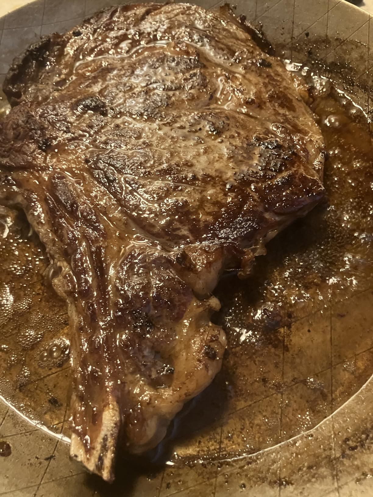 de Buyer MINERAL B Carbon Steel Steak Pan - 11” Diameter, 8.4” Cooking Surface - Ideal for Searing & Browning Meat - Naturally Non-Stick Finish - Made in France customer photo 1