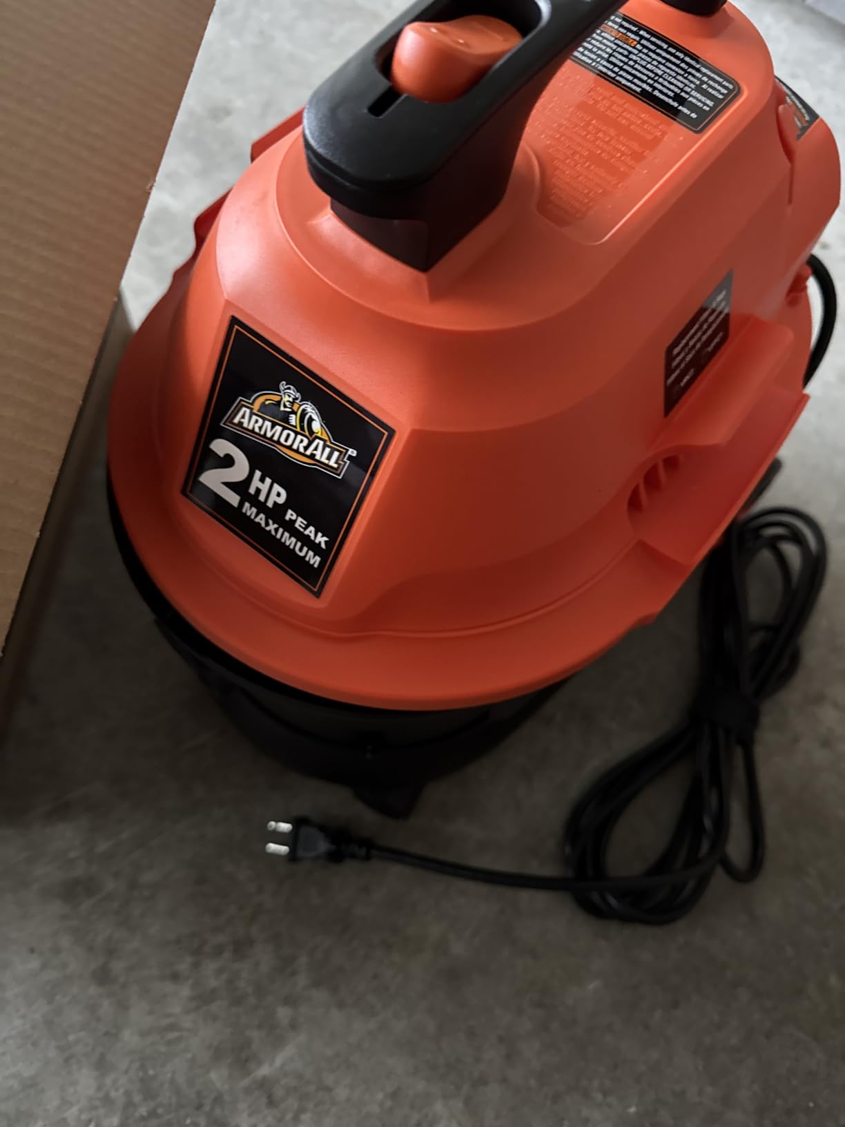 Armor All AA255W 2.5 Gal 2 Peak HP Wet/Dry Utility Vac Orange/Black customer photo 2