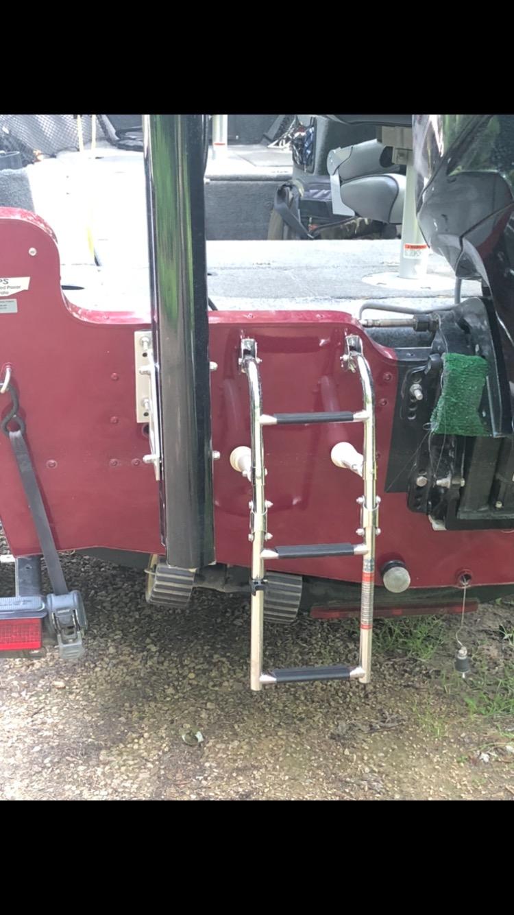 Amarine 3-Step Stainless Steel Stern Mount Pontoon Boat Ladder with Rubber Grips customer photo 2