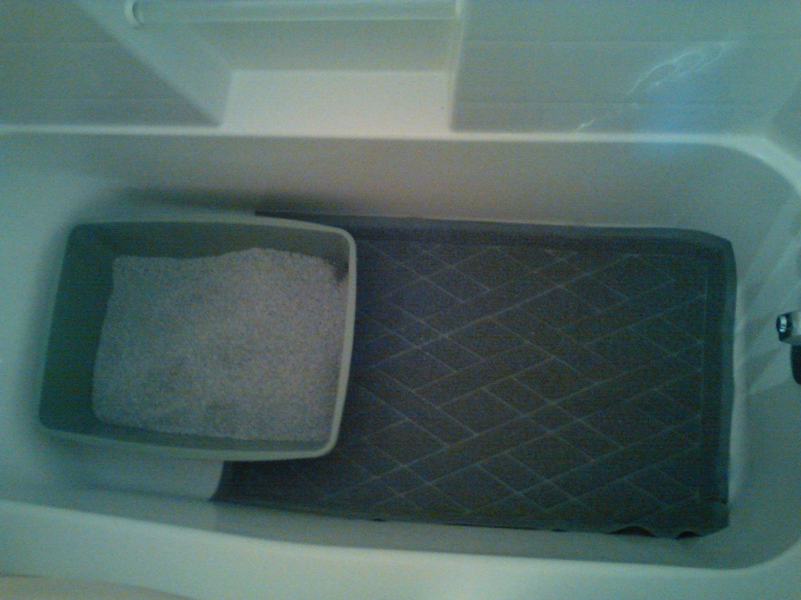 Pawkin Cat Litter Mat, Patented Design with Litter Lock Mesh, Extra Large, Durable, Easy to Clean, Soft, Fits Under Litter Box, Litter Free Floors, Gray customer photo 1