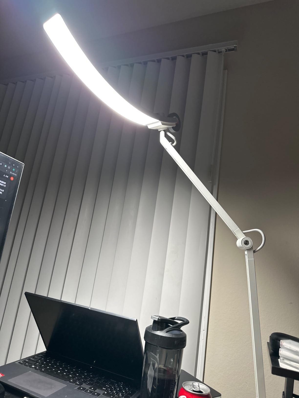 BenQ e-Reading Desk Lamp - Ultrawide and Bright Lighting, Dimmable, Dual Smart Mode, Adjustable Arm, Auto-dimming, High CRI, Eye-Caring Lamp for Home Office, Reading, Study, Craft, Matte Silver customer photo 2