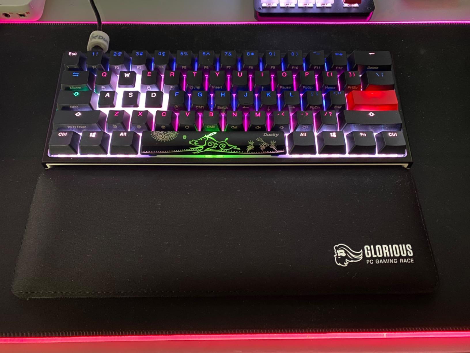 Glorious Soft Padded Gaming Wrist Rest (Compact (Slim), Black) customer photo 1