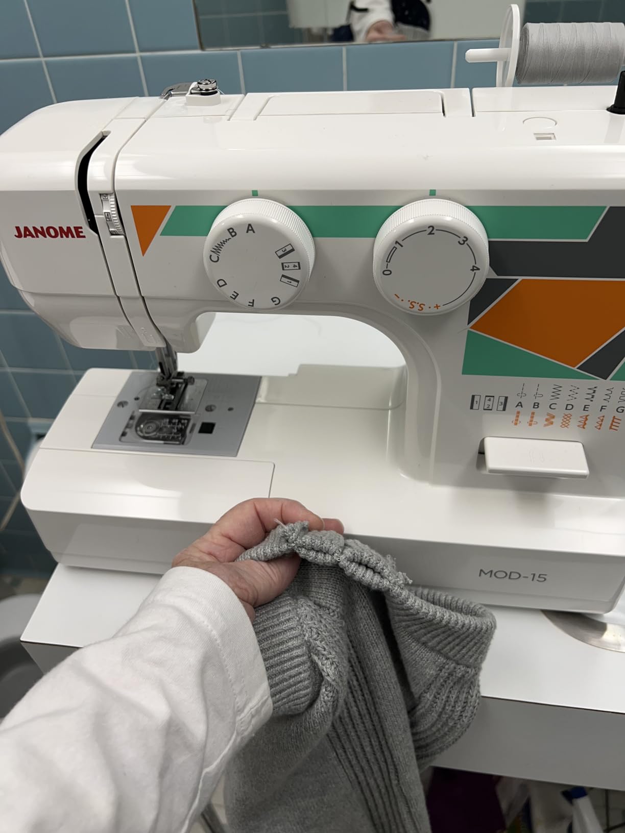 Janome MOD-15 Easy-to-Use Sewing Machine with 15 Stitches, Adjustable Stitch Length and 5-Piece Feed Dogs customer photo 2