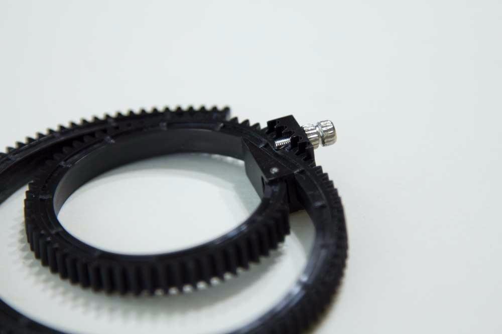 HS-2 Follow Focus with Hard Stops for Camera & Shoulder Rigs. 15mm Rod Quick Release Clamp. 0.8 Pitch Gear, 43 Teeth. Gear Belt Fits 46 to 110mm Lenses. Speed Crank Included (HS-2) customer photo 2