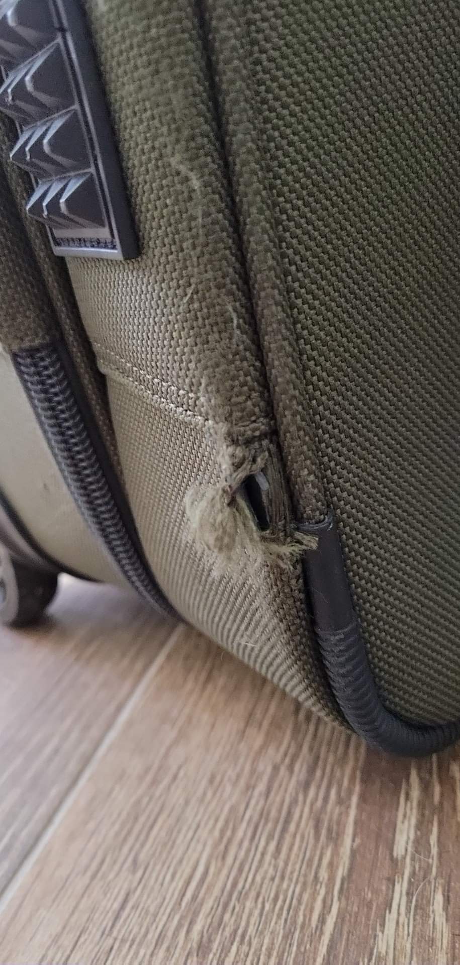 Legend Everest Hybrid Bow Case Roller - Travel-Ready Compound Bow Suitcase customer photo 2