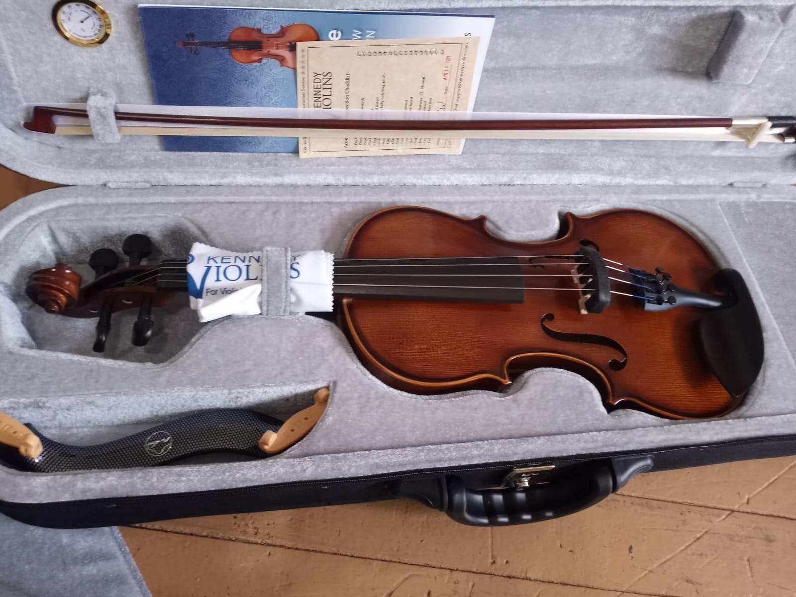 Bunnel Pupil Violin Outfit 4/4 Full Size By Kennedy Violins - Carrying Case and Accessories Included - Solid Maple Wood and Ebony Fittings customer photo 2