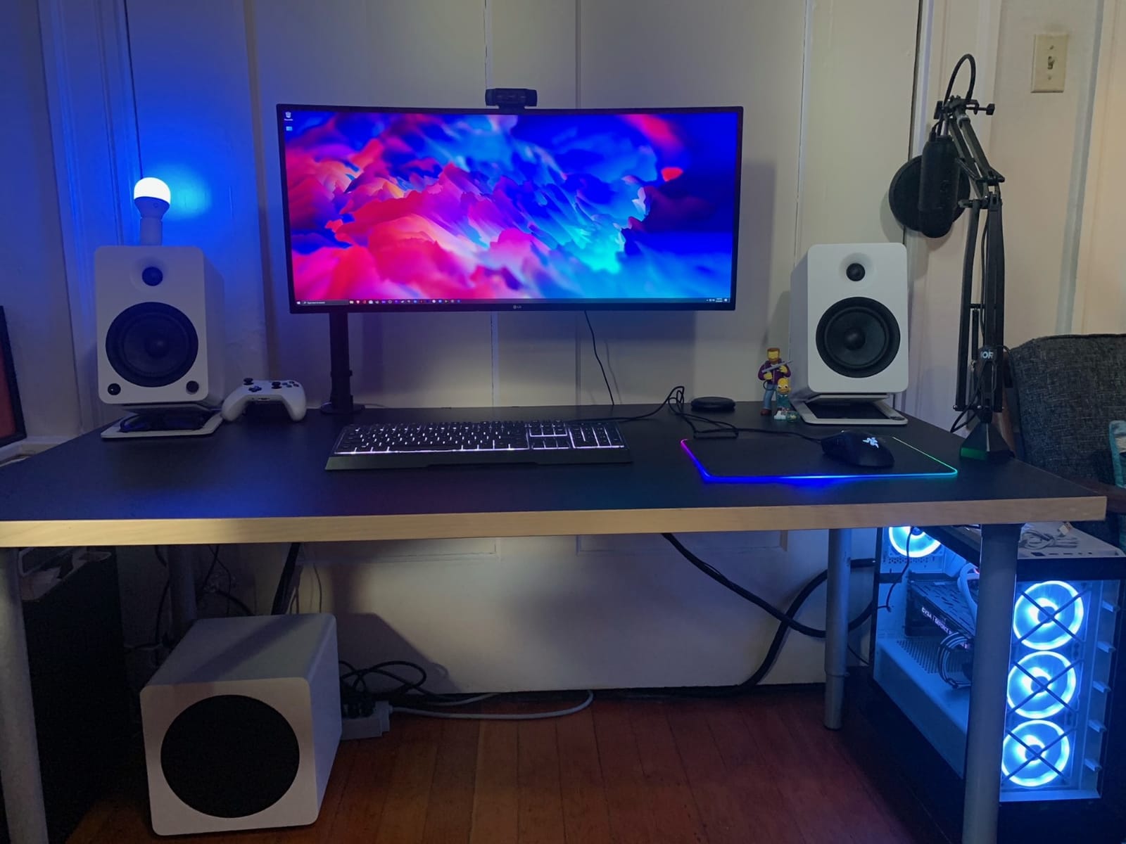 Kanto YU6MW Powered Bookshelf Speakers with Bluetooth and Phono Preamp | Pair | Matte White customer photo 1