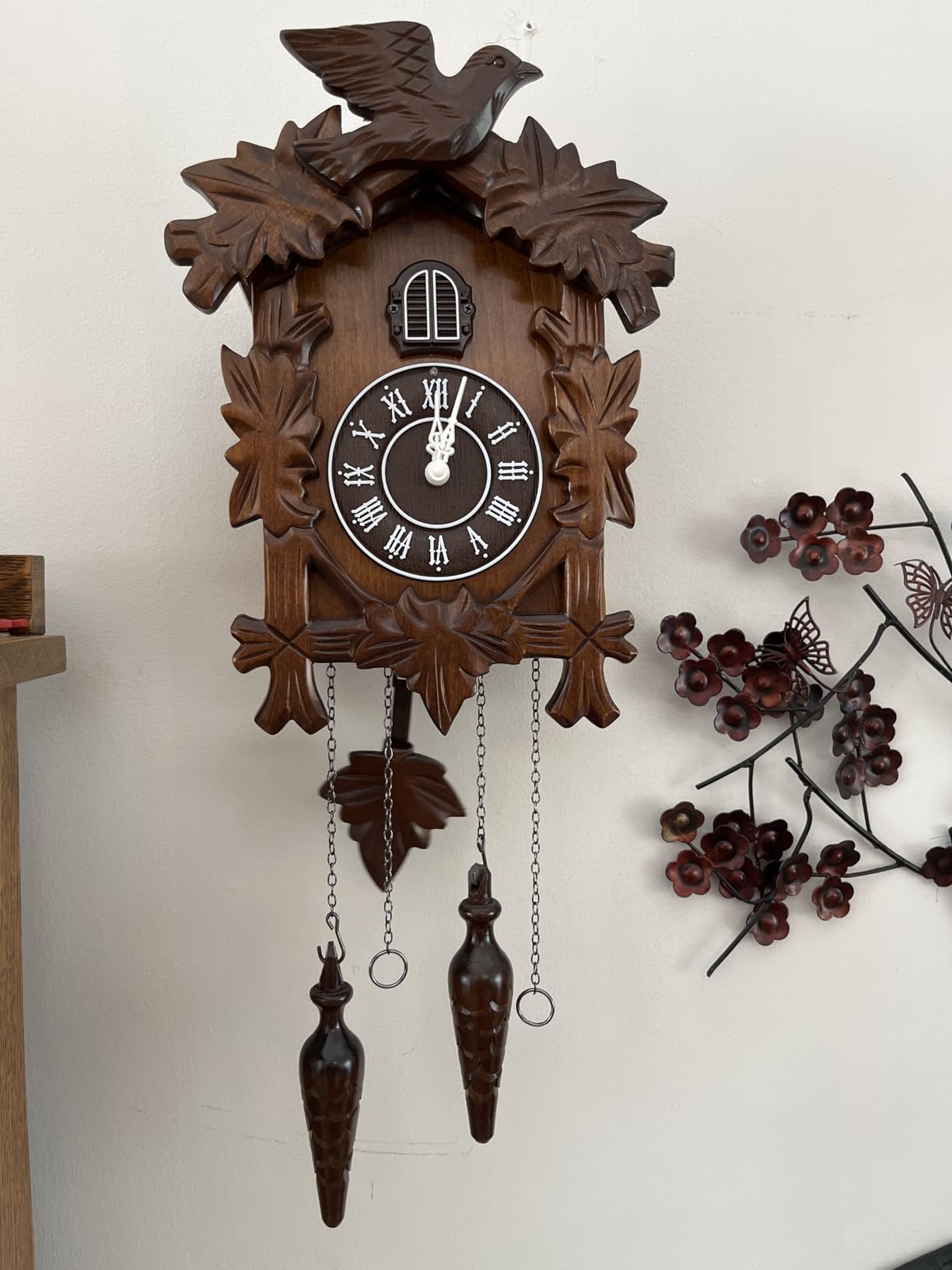 Rylai Vintage Cuckoo Clock Handcrafted Wooden Wall Clock for Home Décor customer photo 2