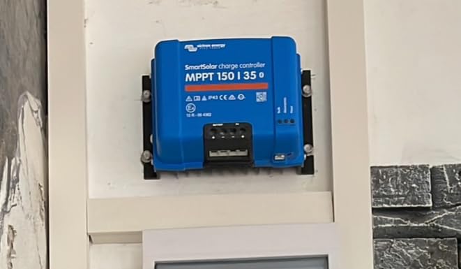 Victron Energy SmartSolar MPPT Charge Controller 150V, 35A 12/24/36/48V customer photo 1