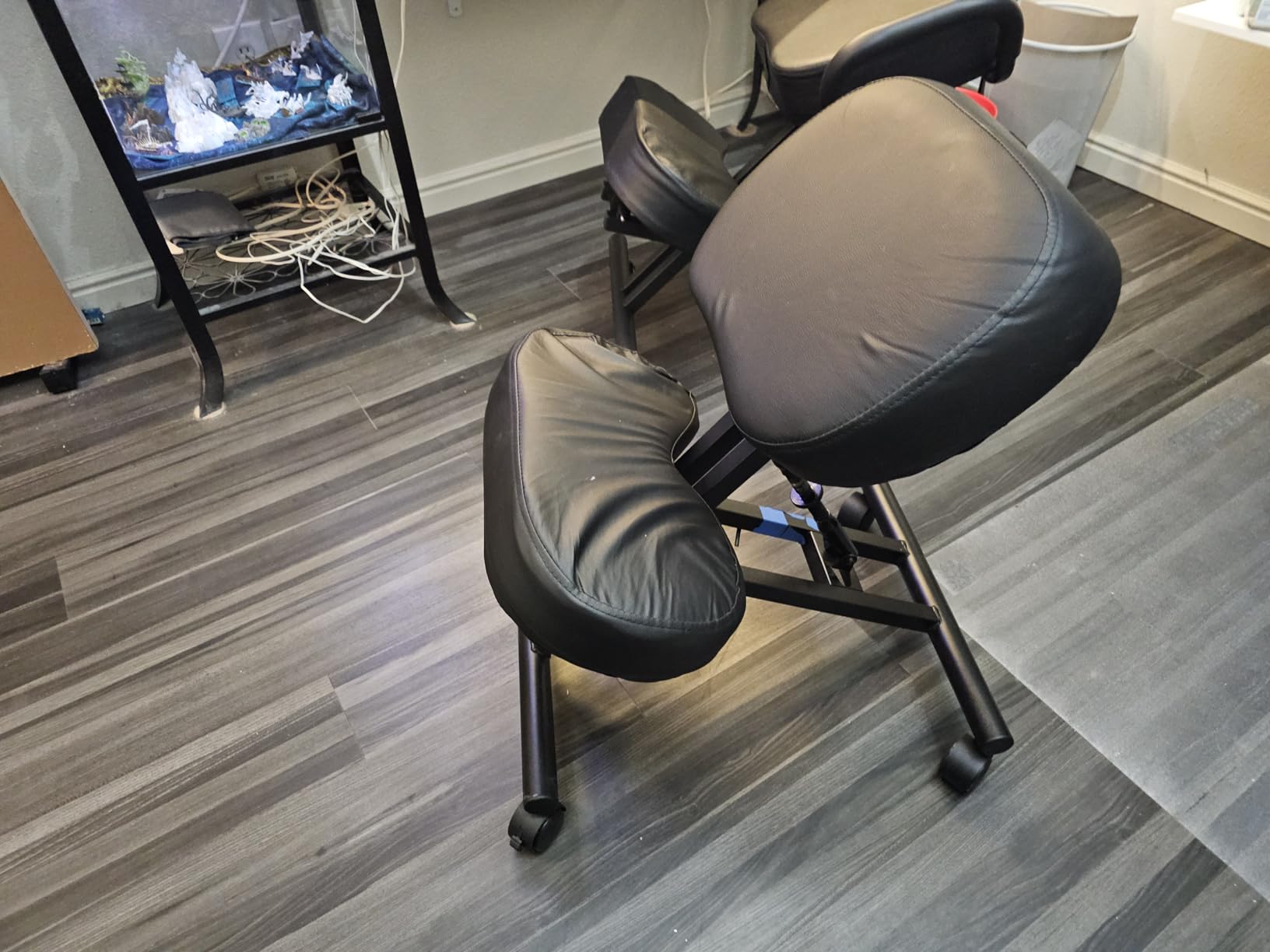 DRAGONN by VIVO Black Ergonomic Kneeling Chair, DN-CH-K01B customer photo 1