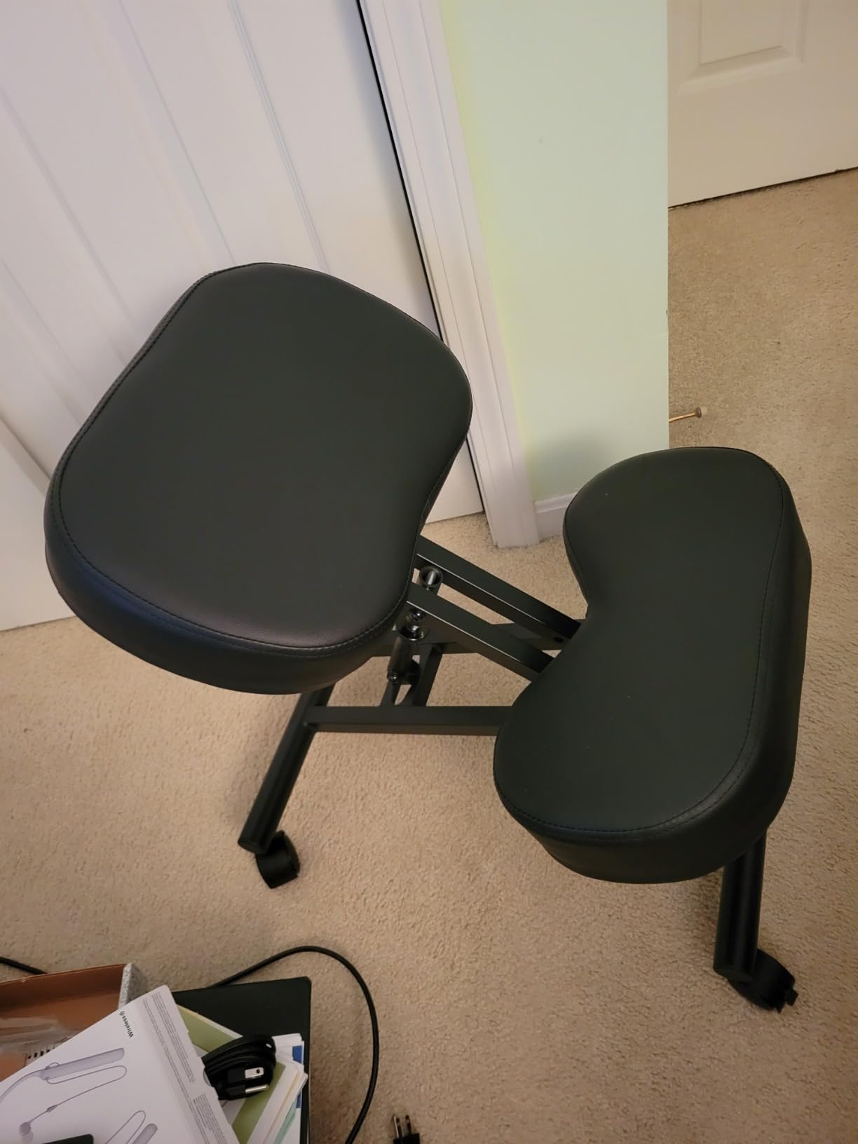 DRAGONN by VIVO Black Ergonomic Kneeling Chair, DN-CH-K01B customer photo 2
