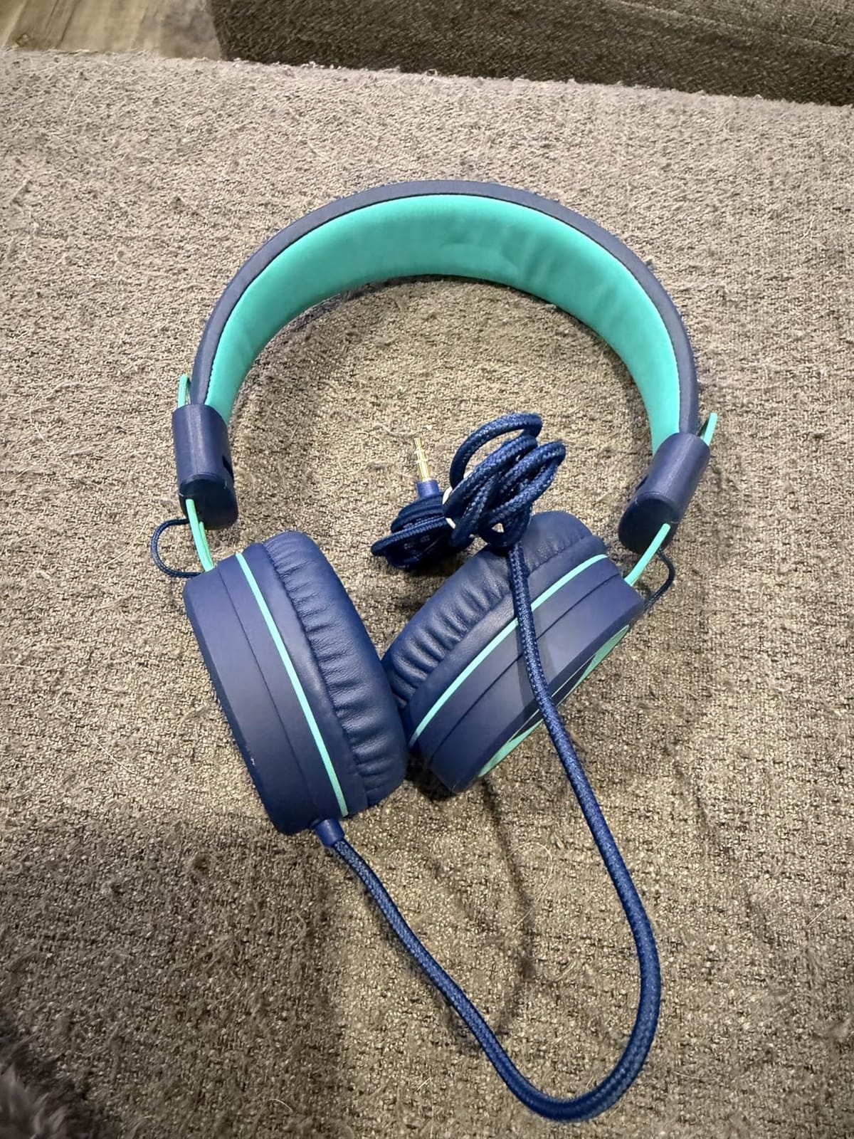 noot products K11 Kids Headphones with Wired Cord 3.5mm Jack Navy/Teal customer photo 2