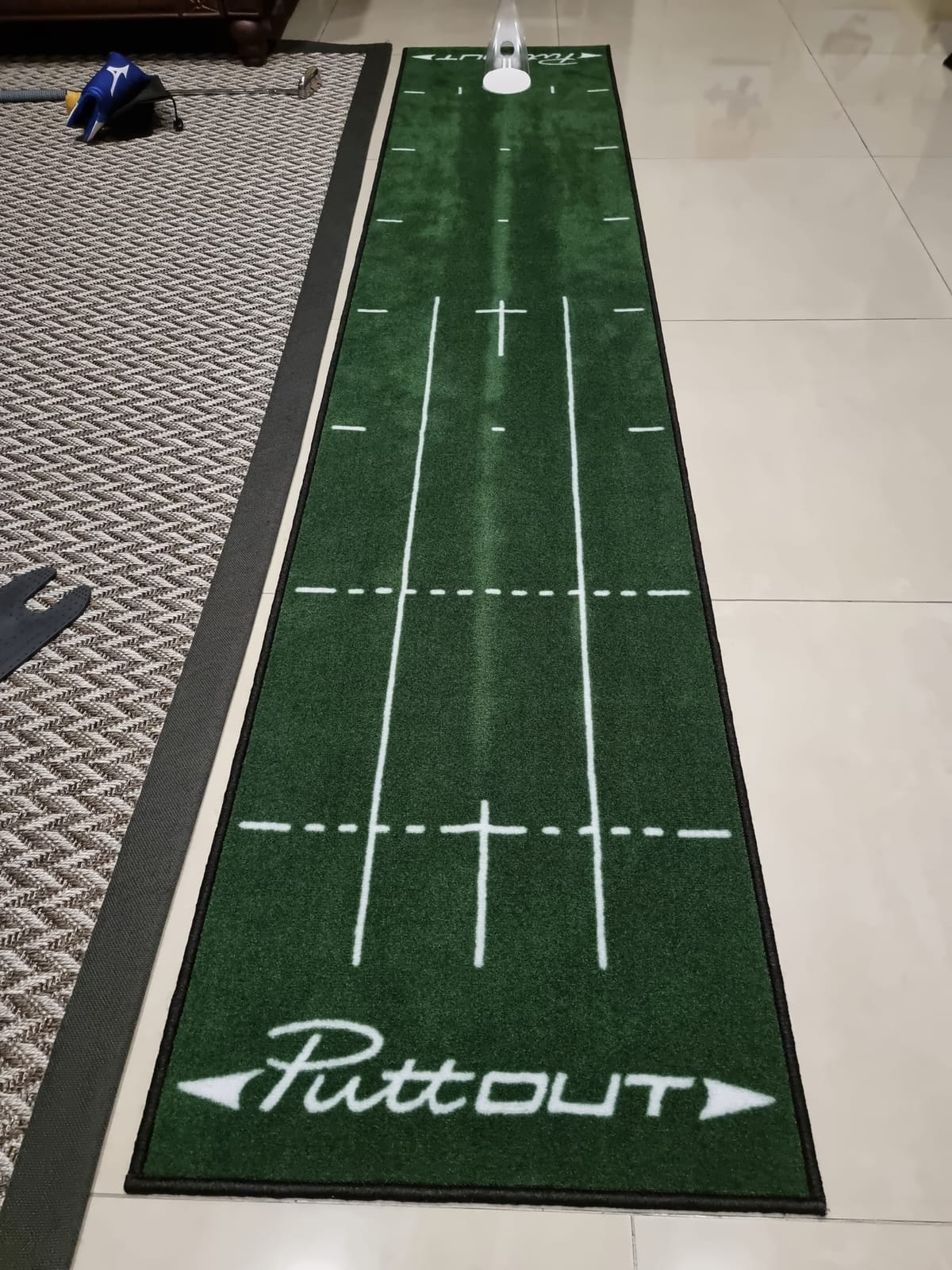 PuttOUT Medium Putting Mat - Perfect Your Golf Putting (7.9ft x 1.6ft)(Green) customer photo 1