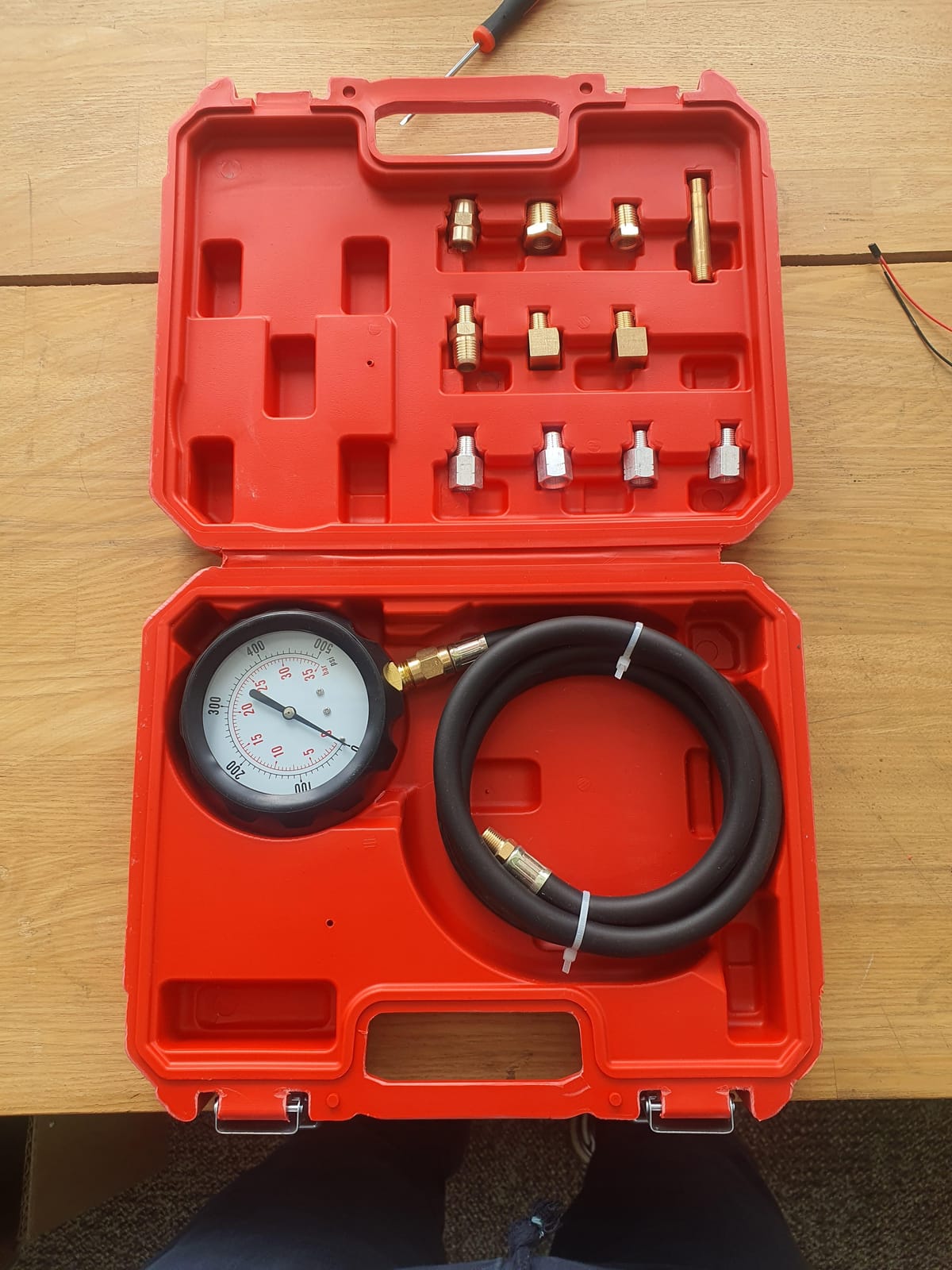 ABN Engine Oil Pressure and Transmission Fluid Diagnostic Tester Tool Kit - 500 PSI / 35 Bar Gauge, Hose, and Adapters customer photo 1