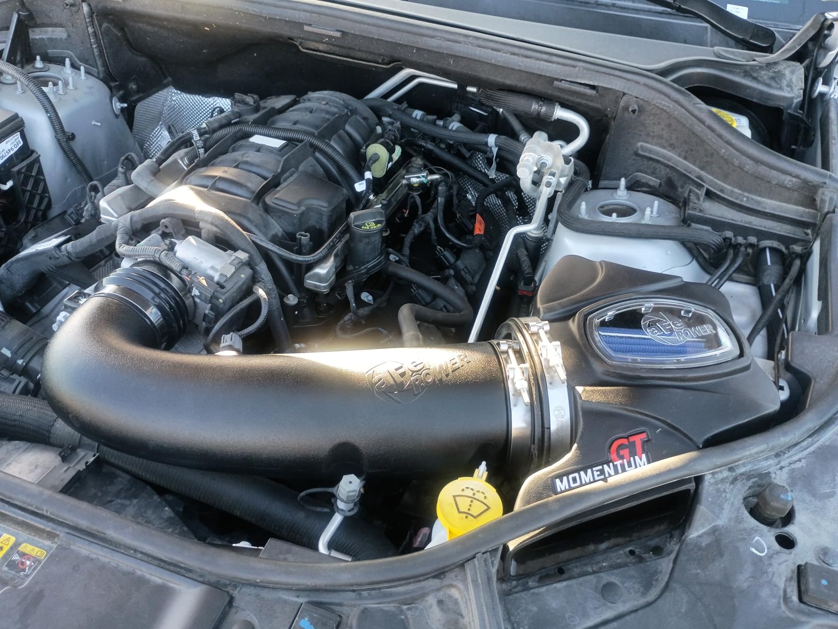 aFe Power 54-76205-1 Momentum GT Cold Air Intake System w/Pro 5R Filter Jeep Grand Cherokee (WK2) 11-21 V8-5.7L HEMI customer photo 2
