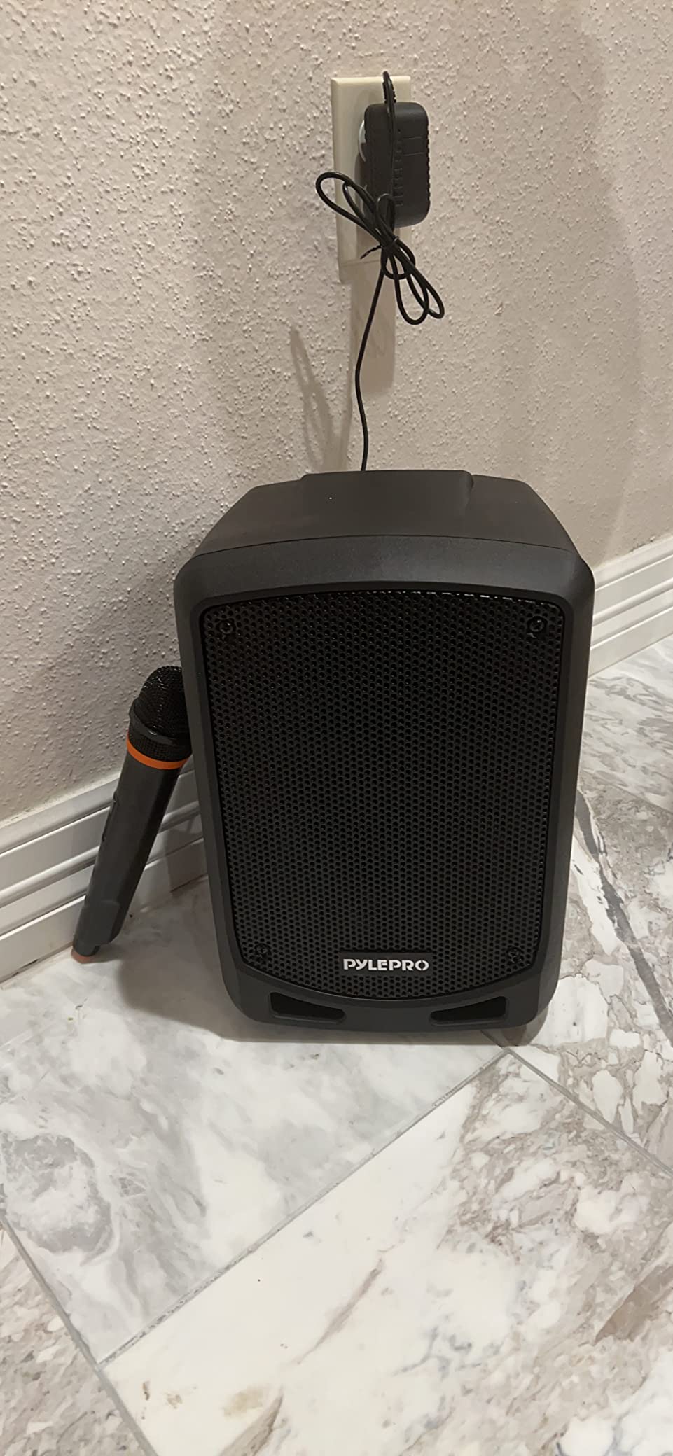 Pyle Bluetooth Karaoke PA Speaker - Indoor / Outdoor Portable Sound System with Wireless Mic, Audio Recording, Rechargeable Battery, USB / SD Reader, Stand Mount - for Party, Control - PSBT65A Black customer photo 1