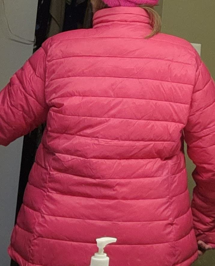 Amazon Essentials Women's Lightweight Long-Sleeve Water-Resistant Packable Puffer Jacket (Available in Plus Size) customer photo 2
