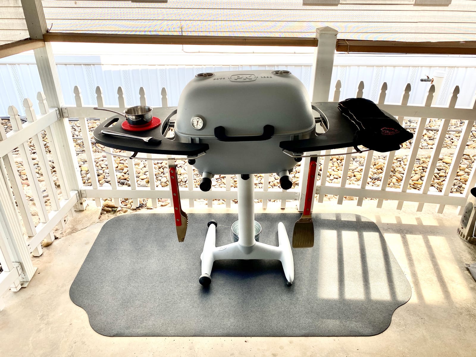 GRILLTEX Under the Grill Protective Deck and Patio Mat, 39 x 72 inches, Black customer photo 1