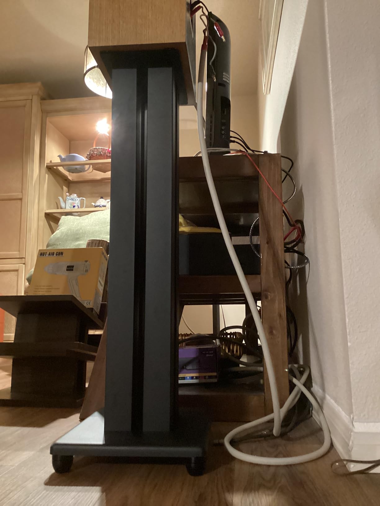 Monolith Speaker Stands - Sturdy Construction, Rectangular Columns, Rectangular Columns, 32 Inch, Black customer photo 2