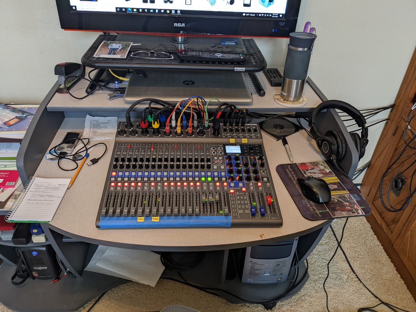 Zoom LiveTrak L-20 Mixer/Recorder for Musicians & Podcasters customer photo 1