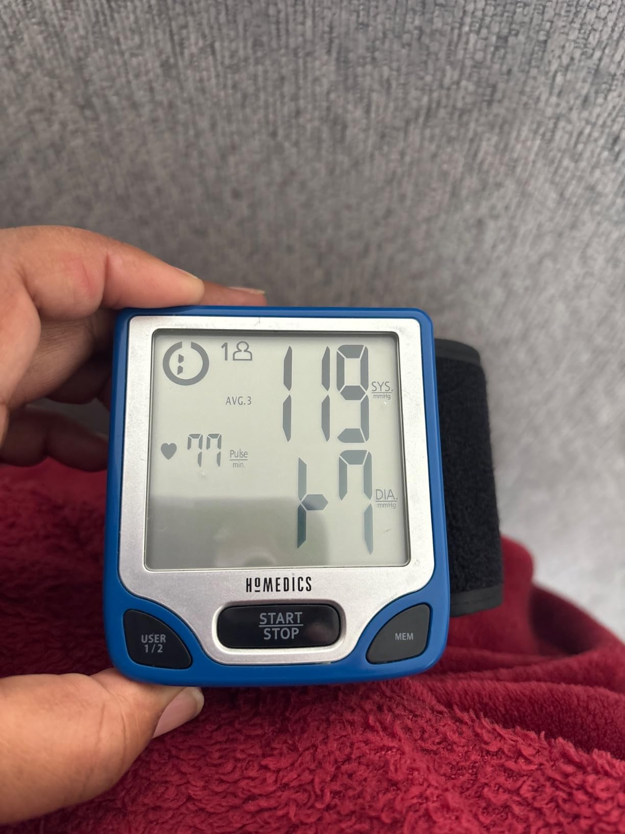 Homedics Blood Pressure Monitor, Automated Wrist Blood Pressure Machine for Home use with Easy One-Touch Operations. Stores up to 120 Readings (60 Readings per 2 Users). Cuff and Storage Case Included customer photo 2