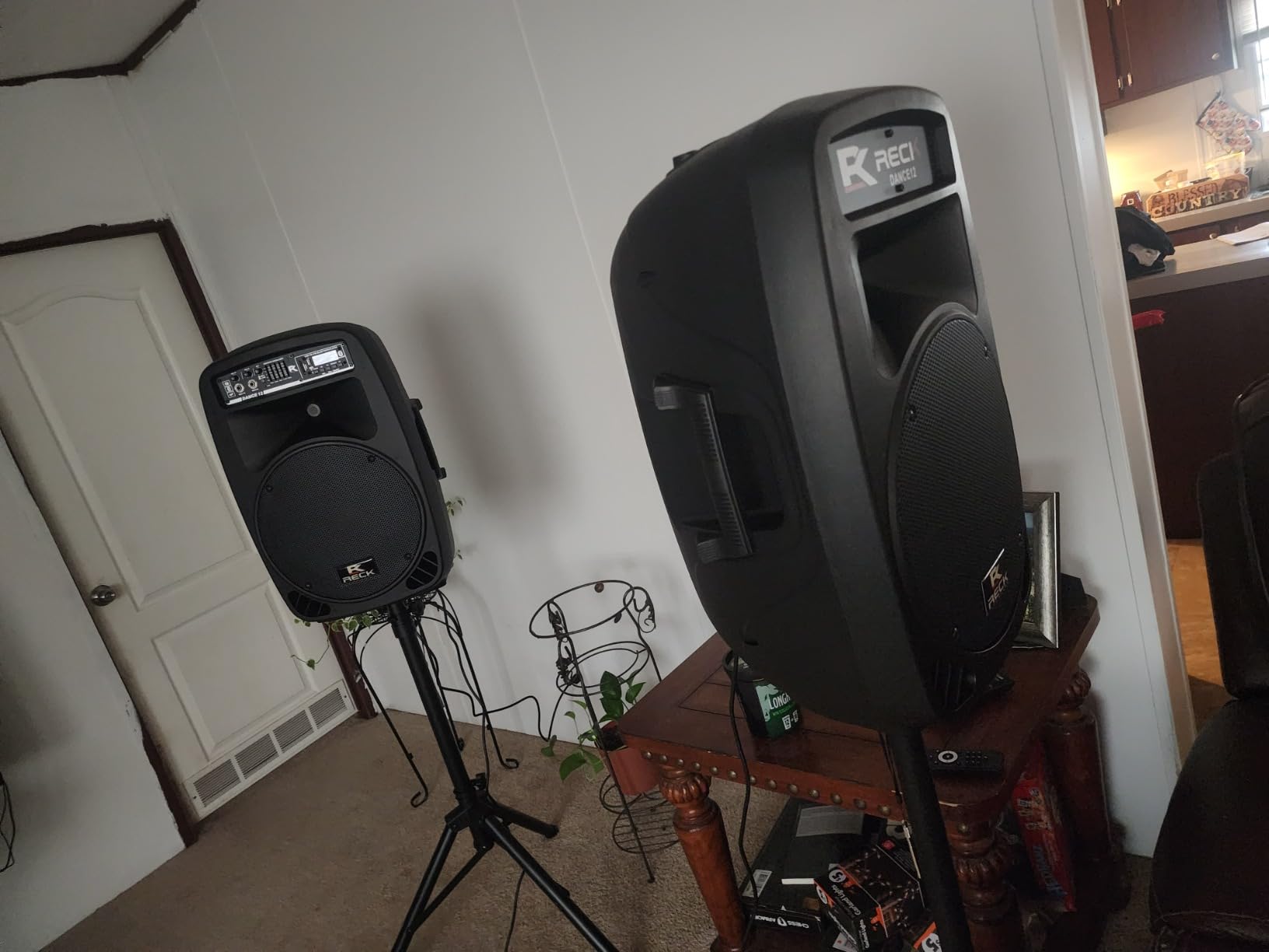 PRORECK Dance 12 Portable 12-Inch 1000 Watts 2-Way Powered PA Speaker System Combo Set with Bluetooth/USB/SD Card Reader/FM Radio/Remote Control/Speaker Stand for Party DJ Wedding Meeting customer photo 2