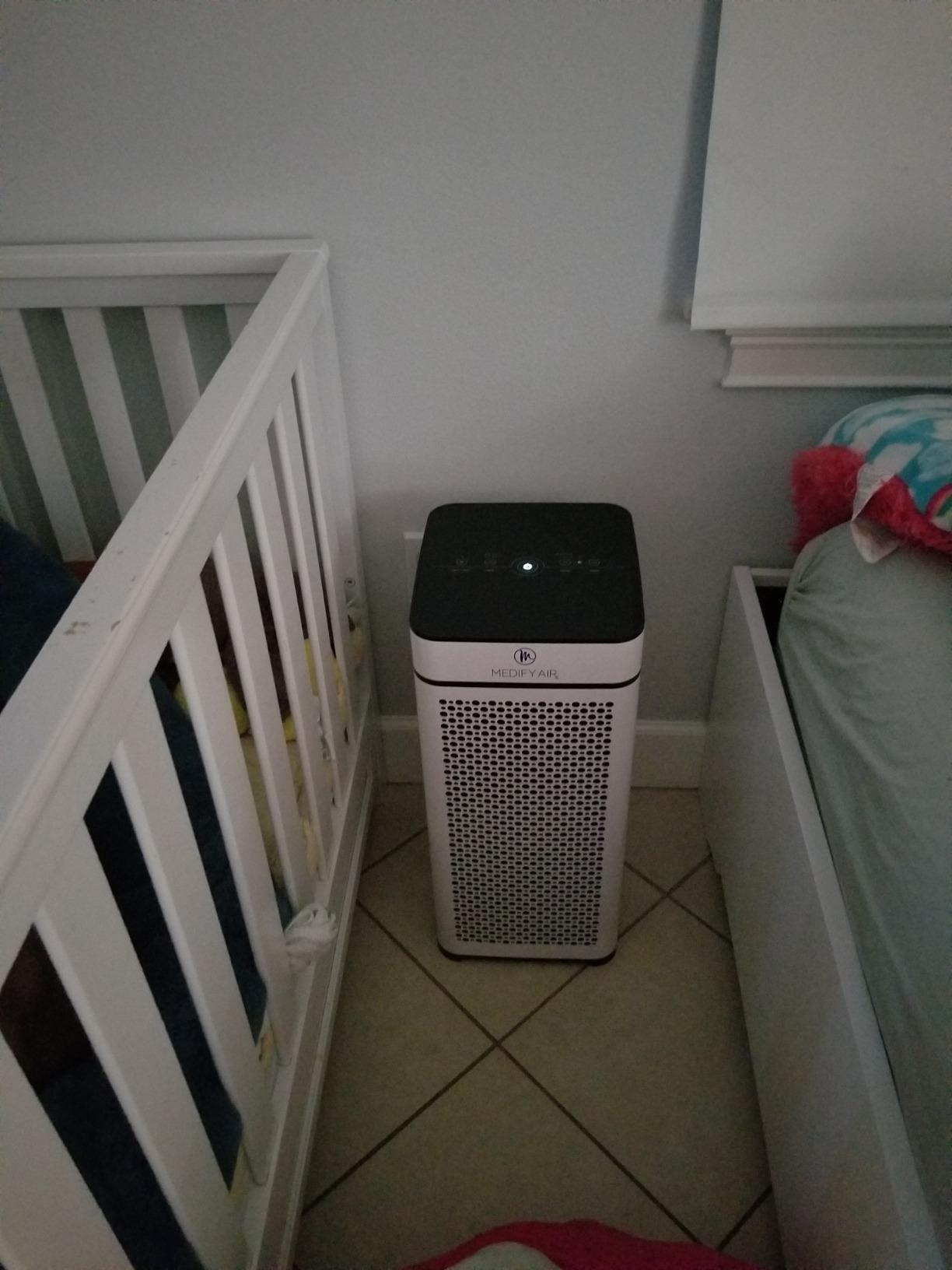 Medify MA-40 Air Purifier with HEPA Filter | 1,793 ft² Coverage in 1hr for Smoke, Wildfires, Odors, Pollen, Pets | Quiet Removal to 0.3 Microns | White, 1-Pack customer photo 1