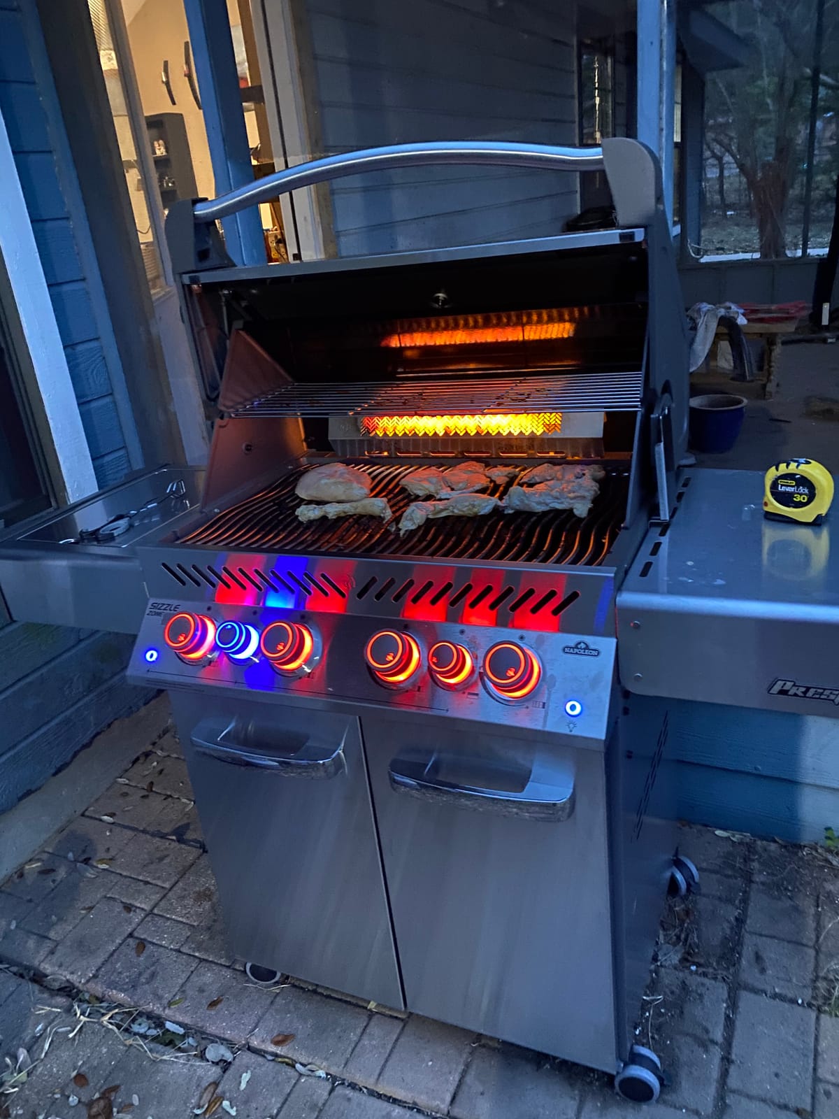 Napoleon P500RSIBPSS-3 Prestige 500 RSIB Propane Gas Grill, sq. in + Infrared Side and Rear Burner, Stainless Steel customer photo 2