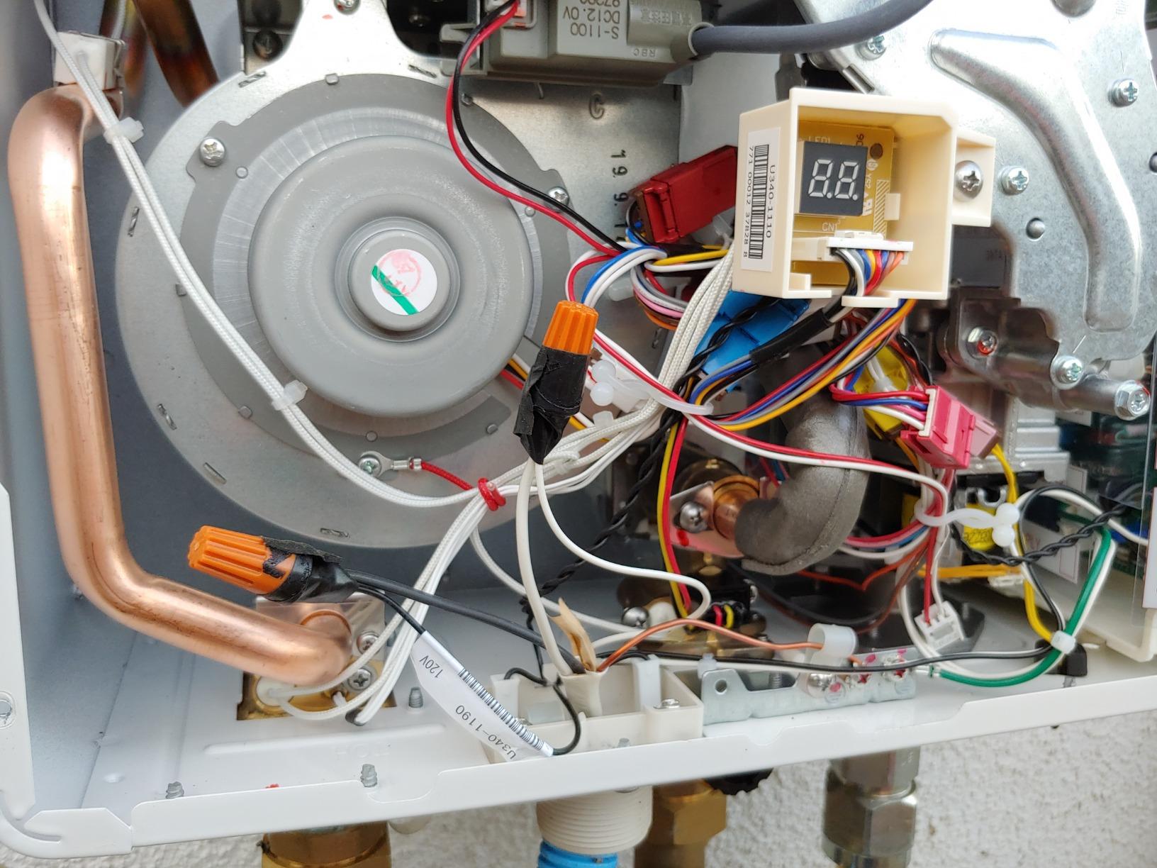 Rinnai V53DeN Natural Gas Tankless Water Heater customer photo 2