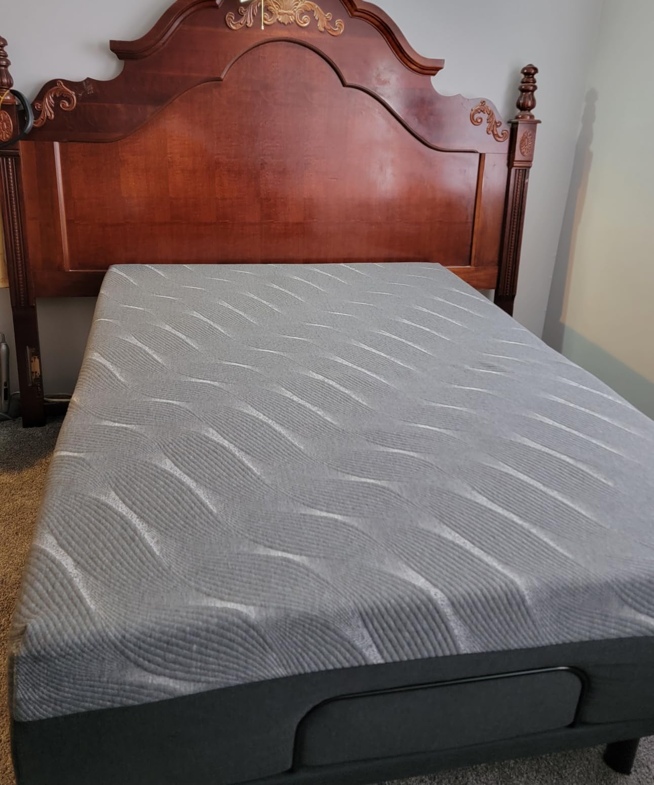 Sven & Son Classic Adjustable Bed Base, Head and Foot Lift, Massage, Under-Bed Lights, USB, Gel Memory, Zero Gravity Smart Frame - Split King + 14 inch Hybrid Spring Matt (Medium Soft) customer photo 2