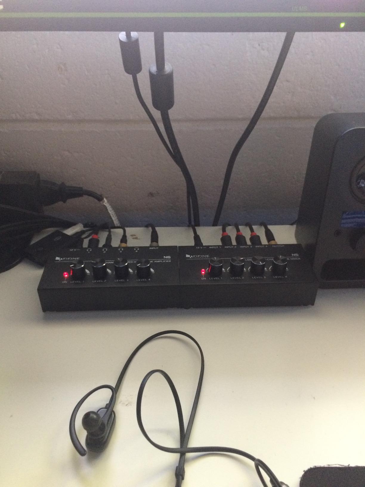 FIFINE N6 4 Channels Metal Stereo Headphone Amplifier for Audio Mixer customer photo 2