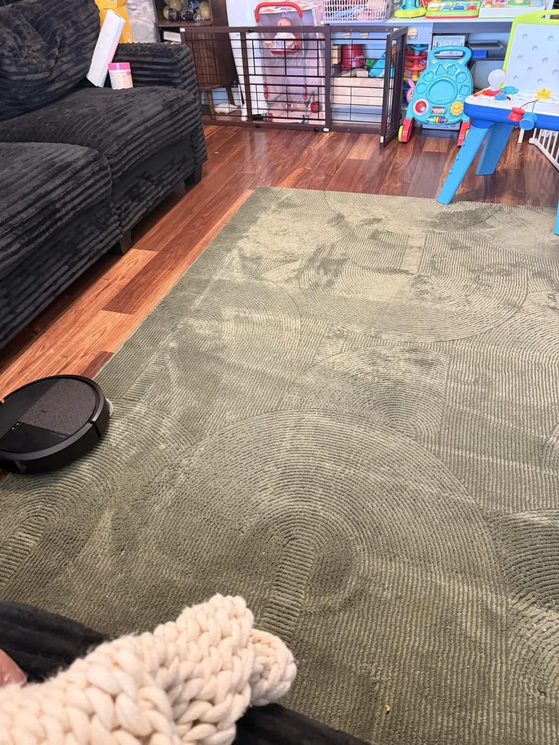iRobot Roomba E5 (5150) Robot Vacuum - Wi-Fi Connected, Works with Alexa, Ideal for Pet Hair, Carpets, Hard, Self-Charging Robotic Vacuum, Black customer photo 2