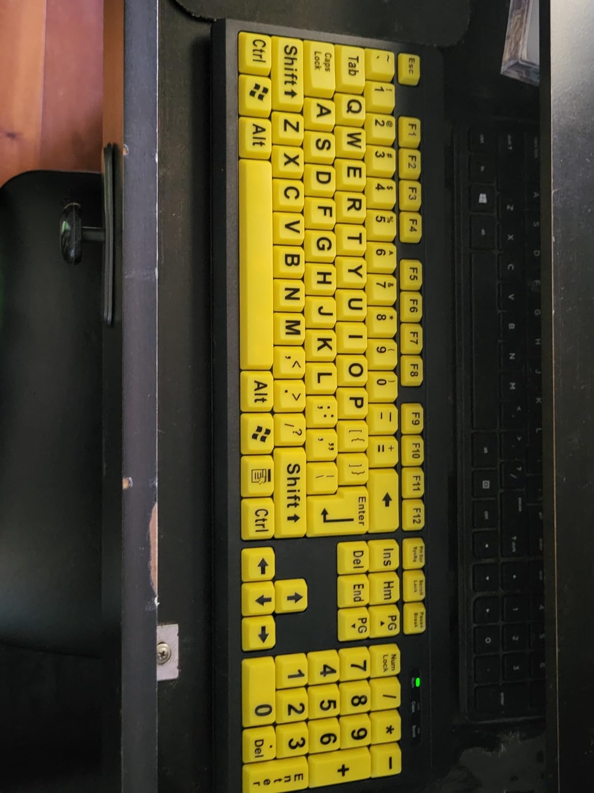 BOOGIIO Large Print Computer Keyboard, Wired USB High Contrast Keyboard with Oversized Print Letters for Visually Impaired Low Vision Individuals (Yellow+Black) customer photo 2