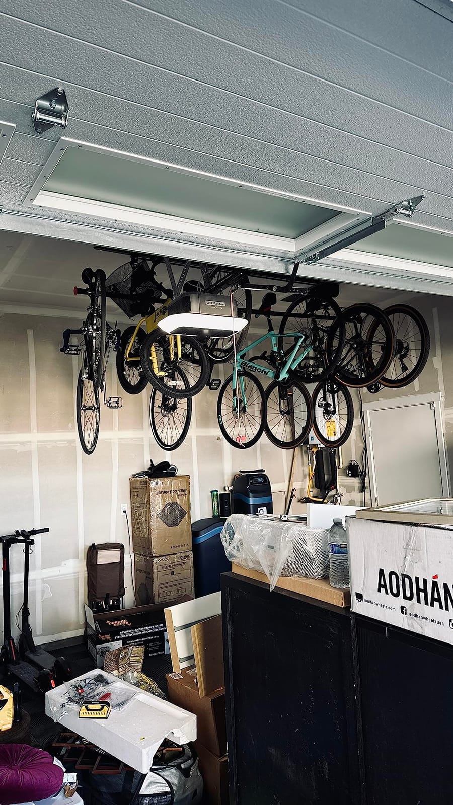 68221 Motorized 8 Bike Lift, Black customer photo 2