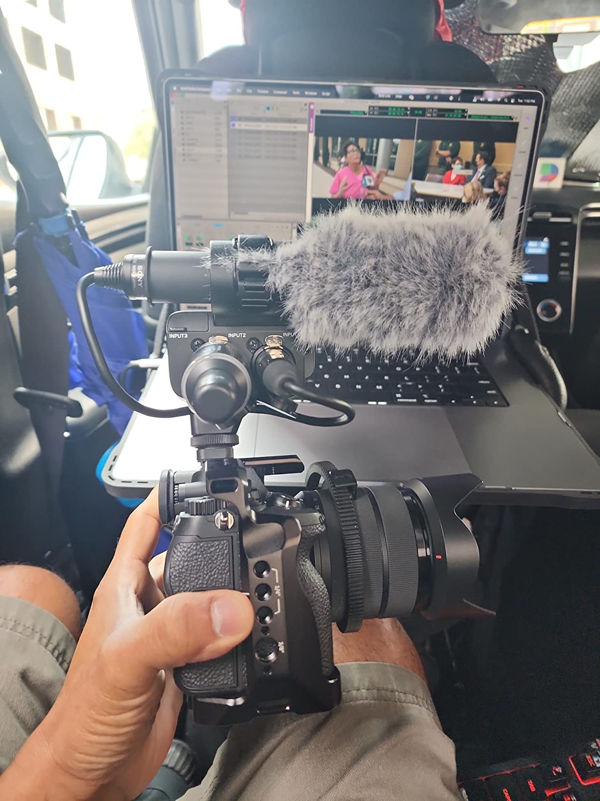 Sony Digital XLR Adaptor Kit with Microphone - XLR-K3M customer photo 2