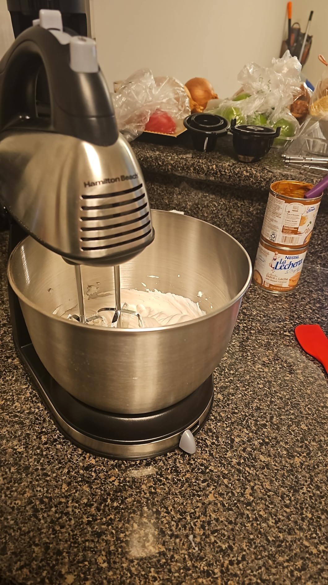 Hamilton Beach Classic Stand and Hand Mixer, 4 Quarts, 6 Speeds with QuickBurst, Bowl Rest, 290 Watts Peak Power, Black and Stainless | 2-in-1 Versatility | QuickBurst For Added Power | 290 Watts Peak Power | Built-In Bowl Rest | Black and Stainless Steel customer photo 2
