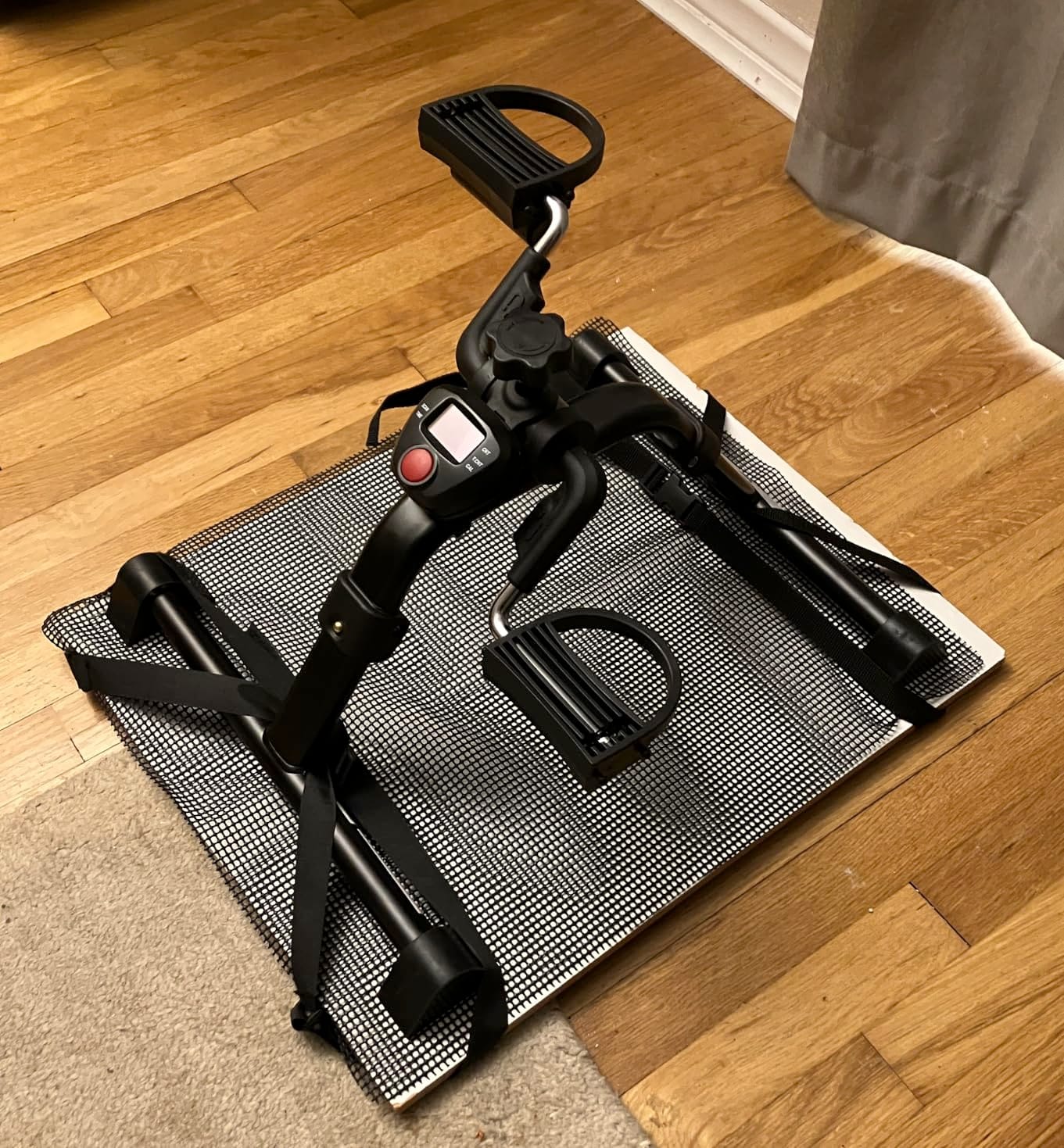 Vaunn Foldable Compact Professional Wrist Arm Leg Strengtheners Pedal Exerciser with Electronic Display for Indoor Exerciser and Physical Therapy customer photo 2