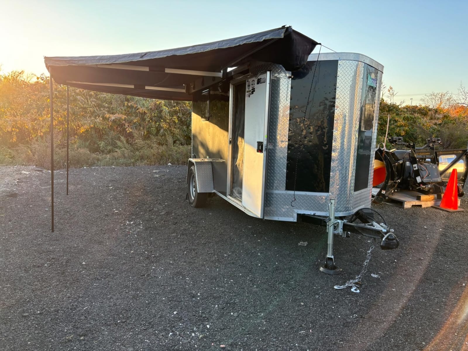 Nomadic OVS Awning 270 Passenger Side - Dark Gray Cover with Black Cover Universal customer photo 1