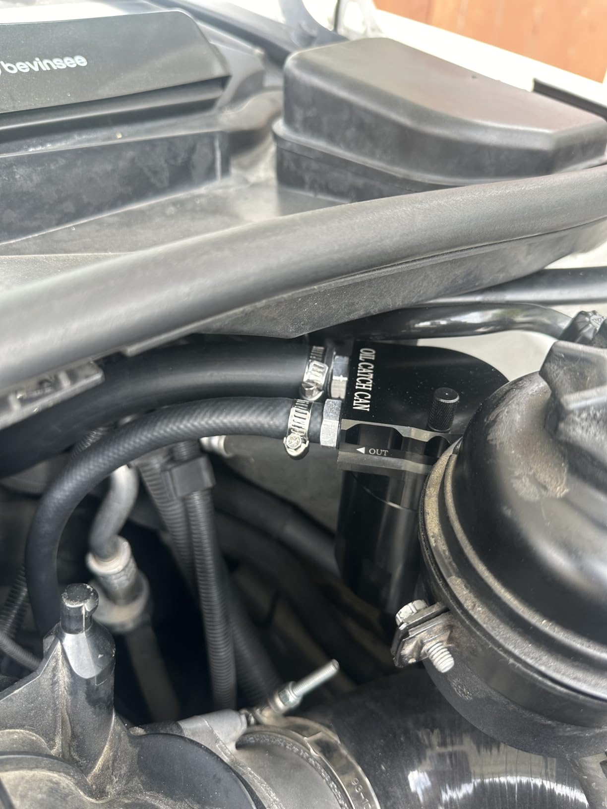 EVIL ENERGY Oil Catch Can, Universal Baffled Catch Can Kit with NBR Fuel Hose, 300ml Aluminum Air Oil Separator Tank for PCV System customer photo 1
