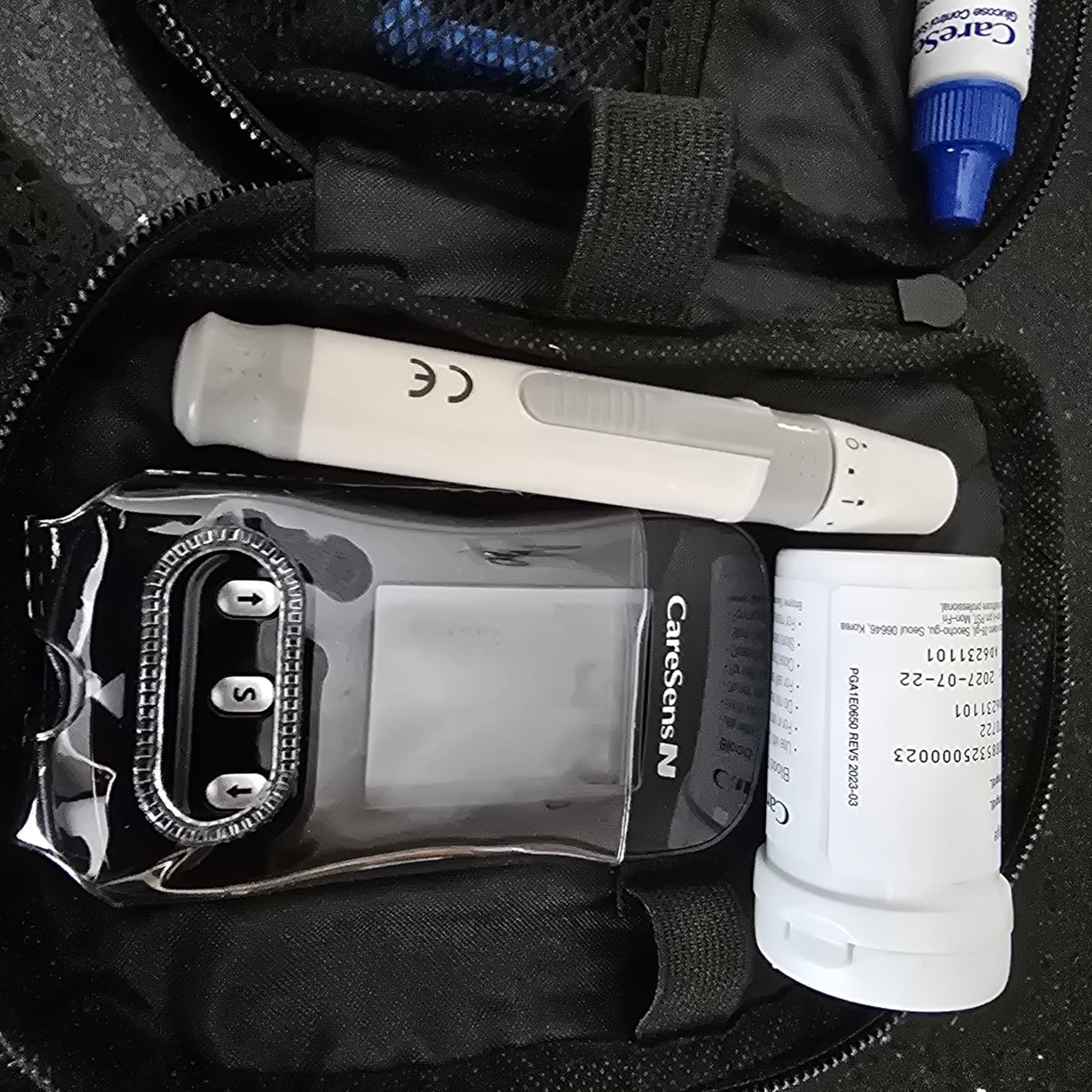 CareSens N Blood Glucose Monitor Kit with 100 Blood Sugar Test Strips, 100 Lancets, 1 Blood Glucose Meter, 1 Lancing Device, 1 Control Solution, Travel Case for Diabetes Testing for Personal Use customer photo 2