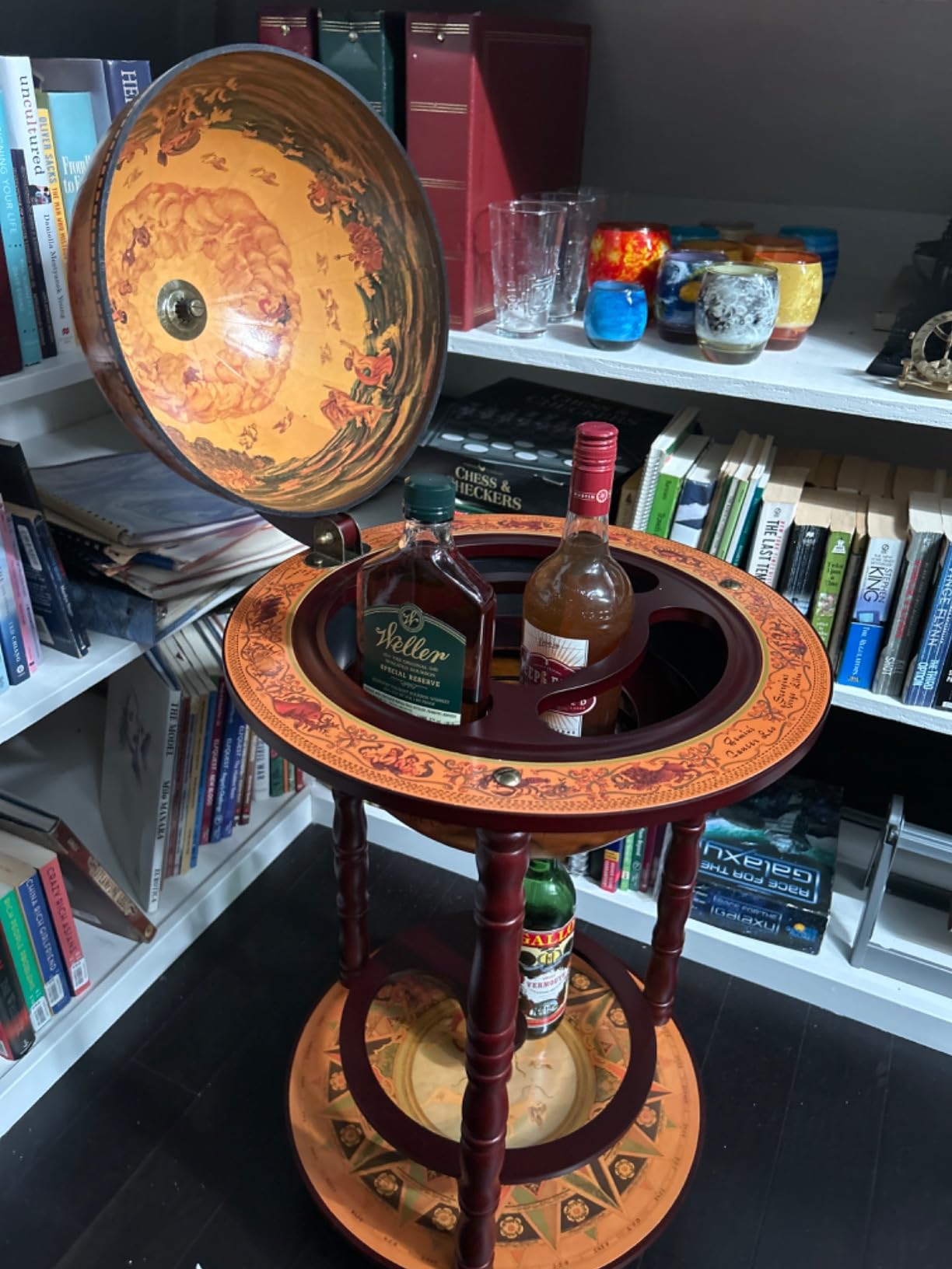 HAPPYGRILL Globe Bar, 17.5” Wine Bar Stand Italian Wooden Globe Wine Cart Liquor Bottle Shelf, 16th Century Retro Wine Cupboard with Wheels for Dining Room Living Room, Retro Brown customer photo 1