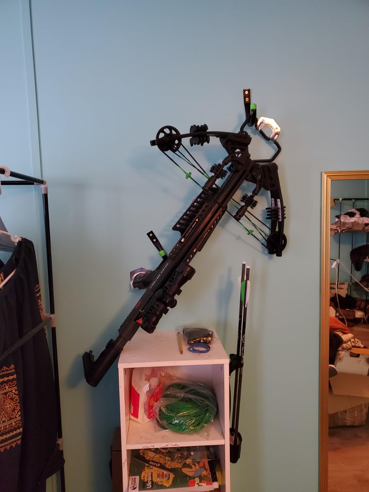 Killer Instinct Boss 405 Crossbow Pro Package with 4x32 IR-W Scope, Rope Cocker, String Suppressors, 3-Bolt Quiver, 3 Hypr Lite Bolts and Field Tips, Stick of Rail Lube customer photo 1