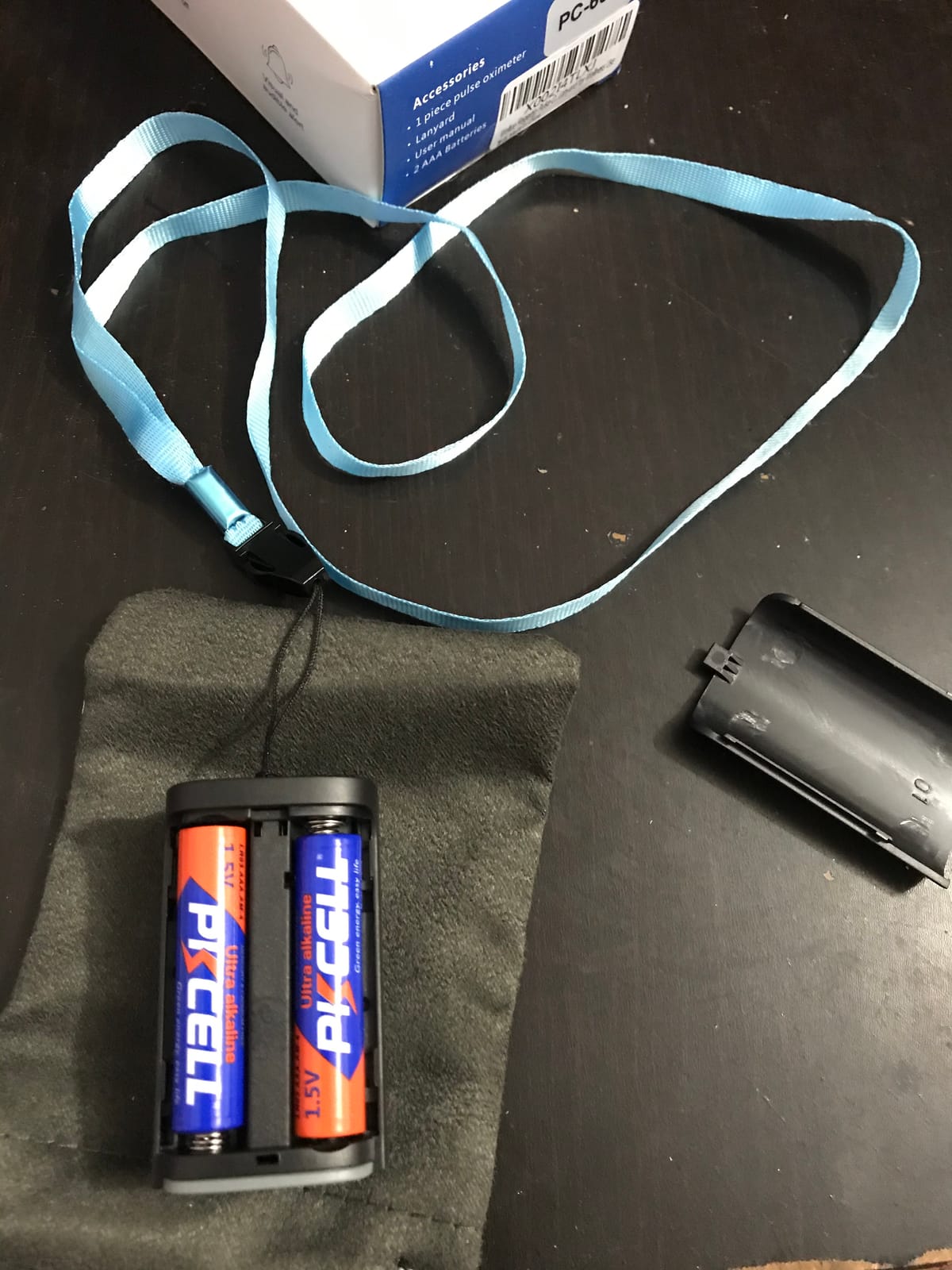 Wellue Fingertip Pulse Oximeter, Blood Oxygen Saturation Monitor with Batteries, Carry Bag & Lanyard for Wellness Use customer photo 1