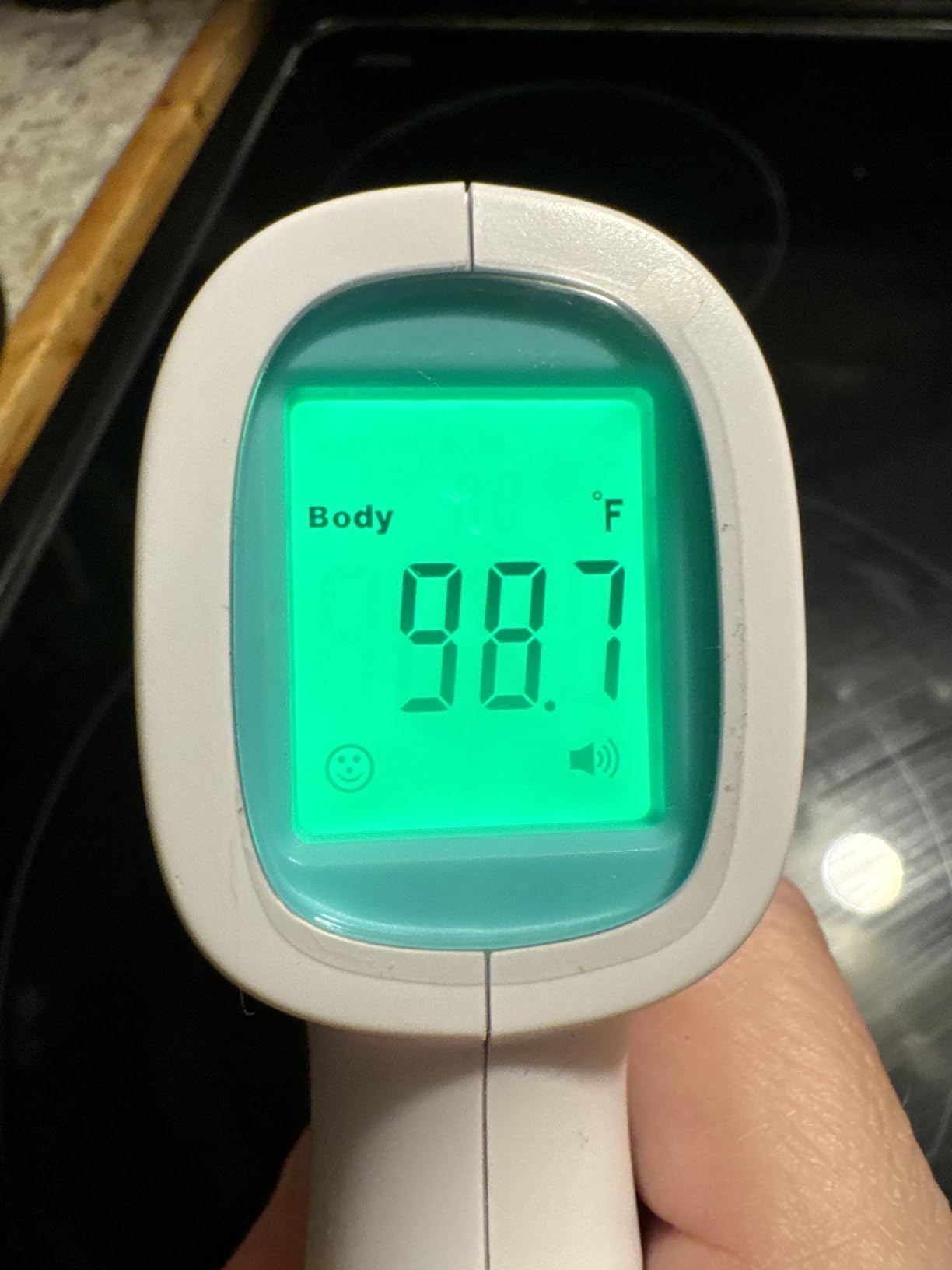 iProven Infrared Touchless Forehead Thermometer for Adults and Infants customer photo 1