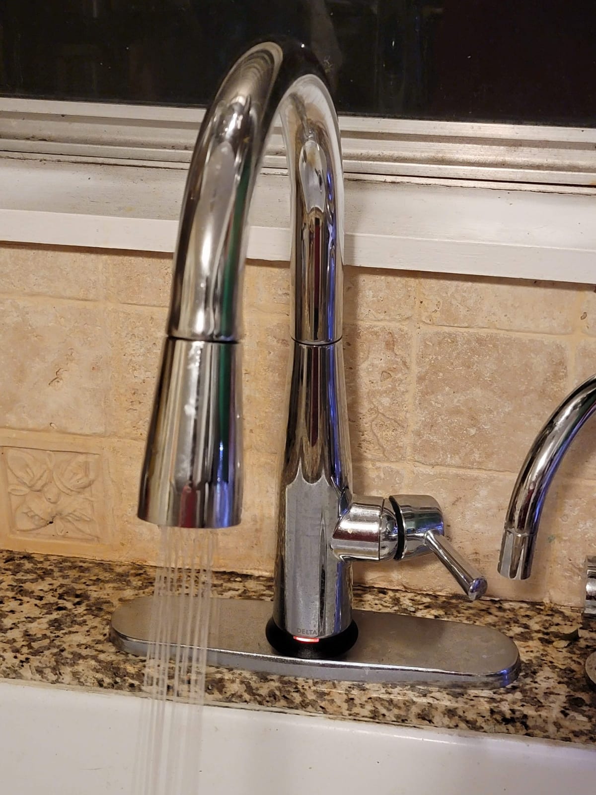 Delta Faucet Essa VoiceIQ Touchless Kitchen Faucets with Pull Down Sprayer, Smart Faucet, Alexa and Google Assistant Voice Activated, Kitchen Sink Faucet, Matte Black 9113TV-BL-DST customer photo 1